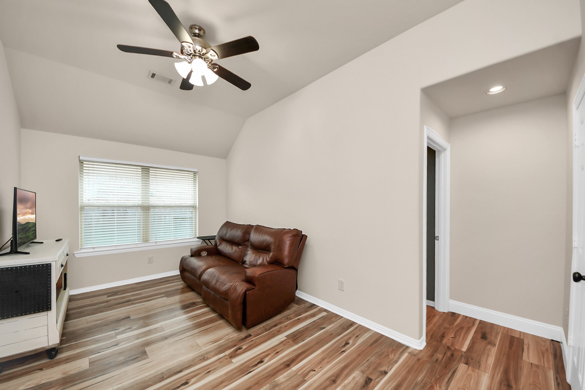 28802 Crested Butte Drive Property Photo 24