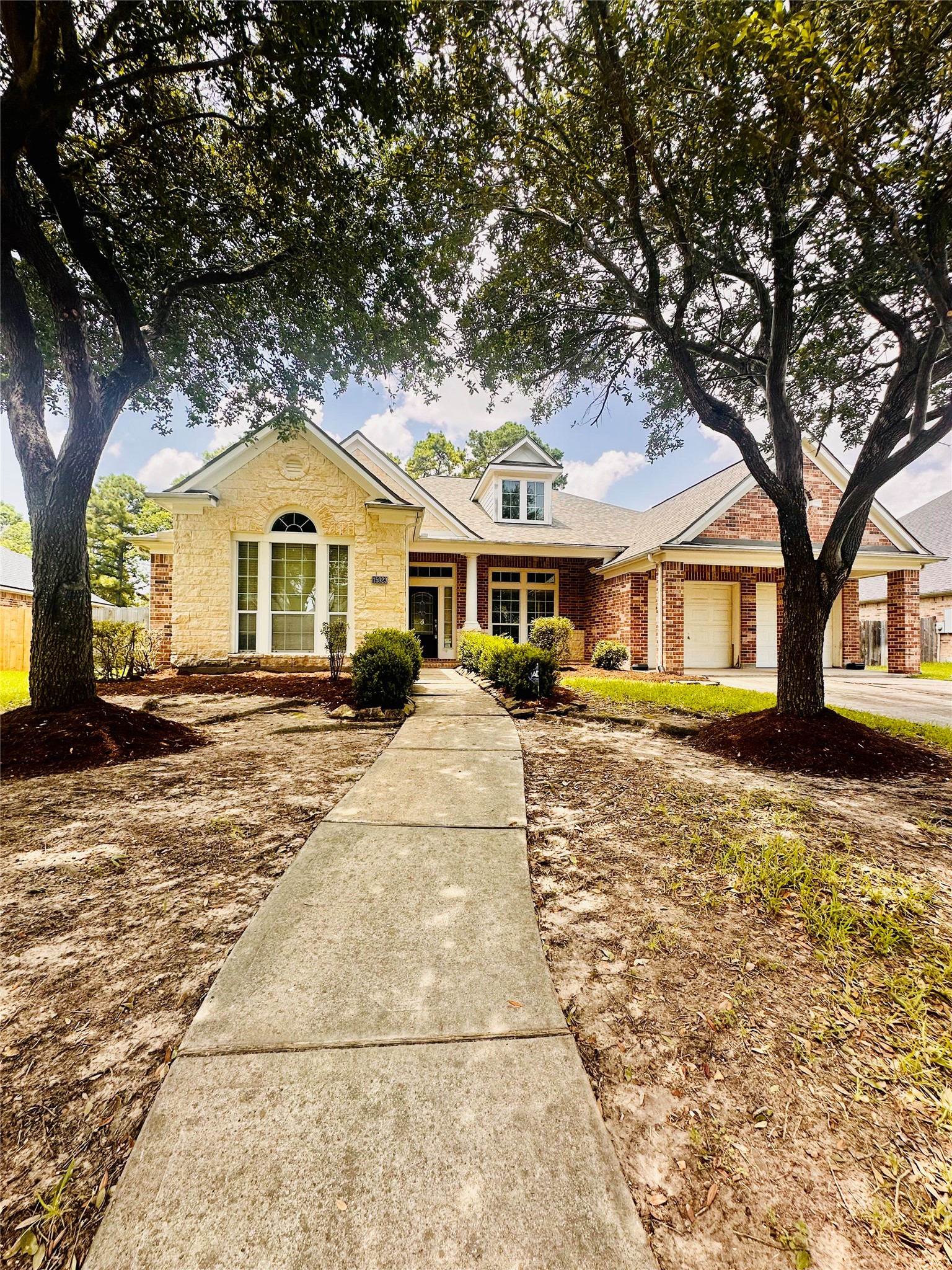 15923 Maple Shores Drive Property Photo 2