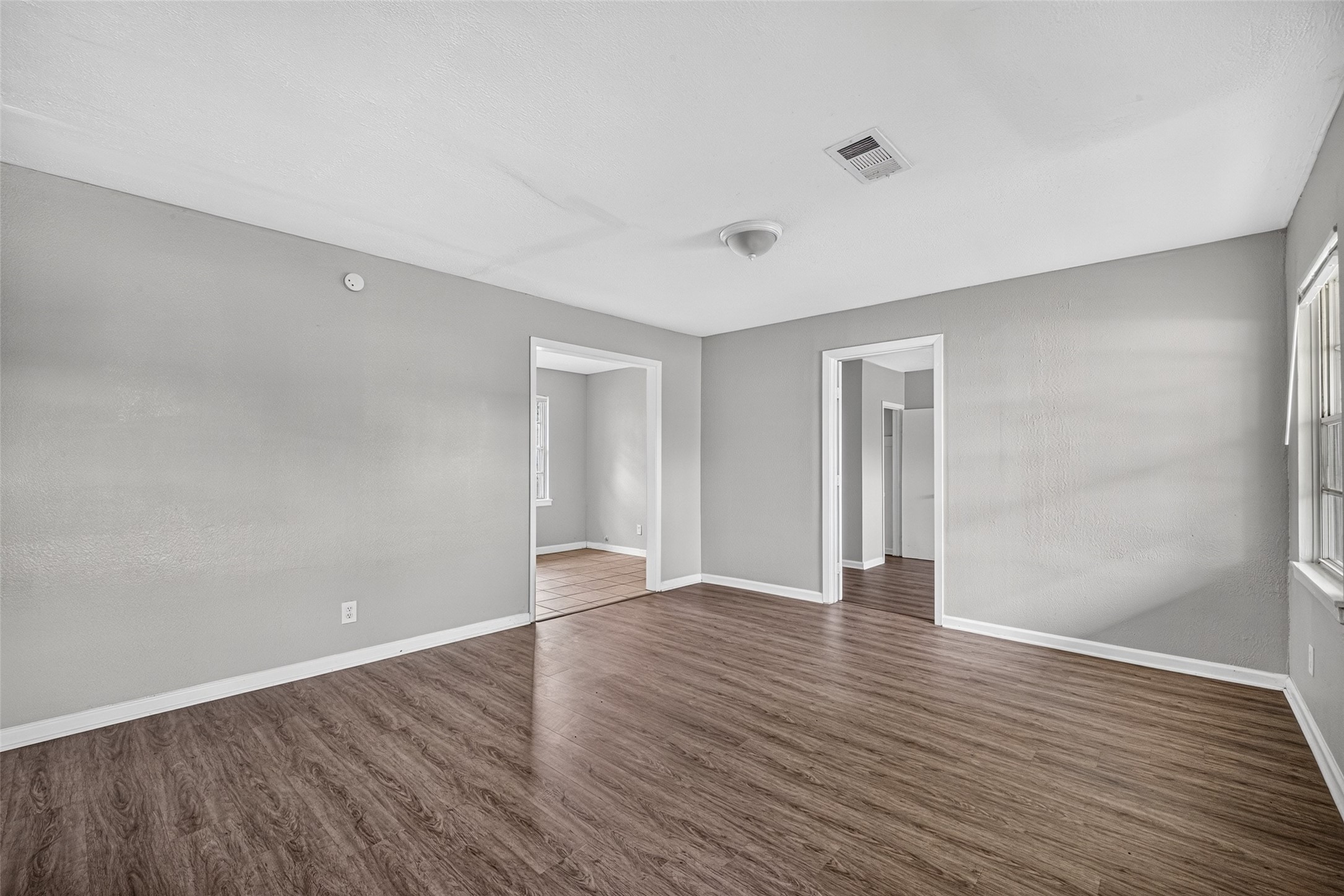 9610 Foredale Street Property Photo 8