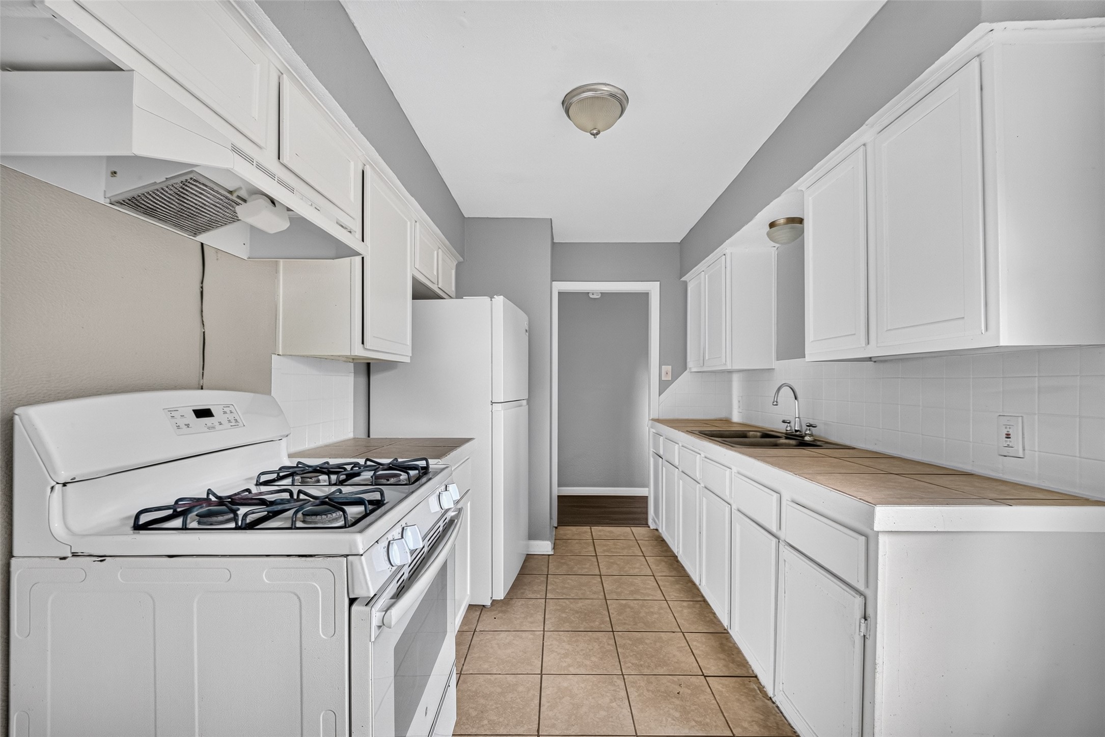 9610 Foredale Street Property Photo 13