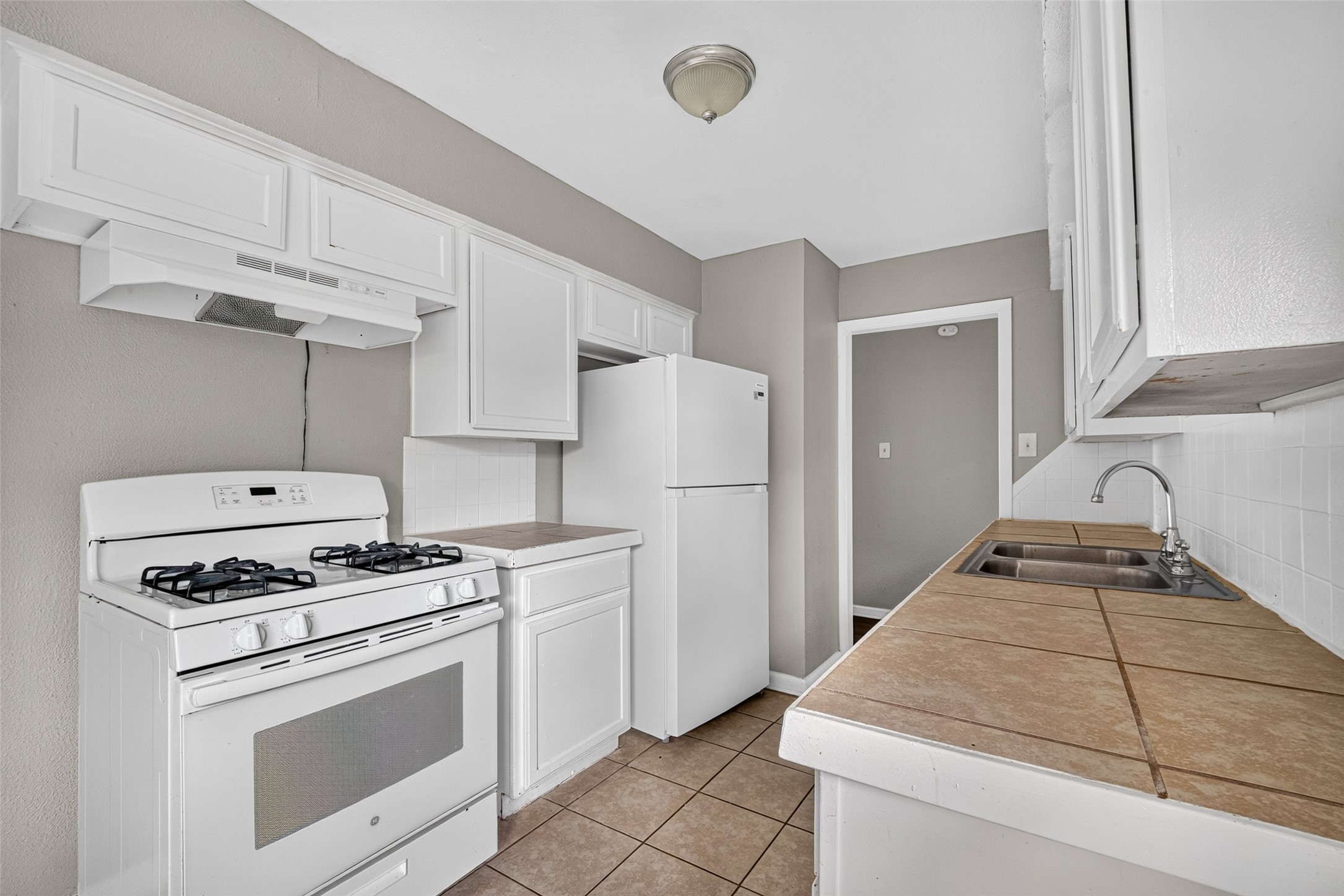9610 Foredale Street Property Photo 14