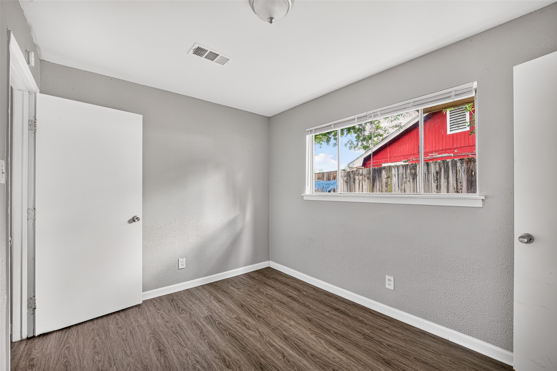 9610 Foredale Street Property Photo 22