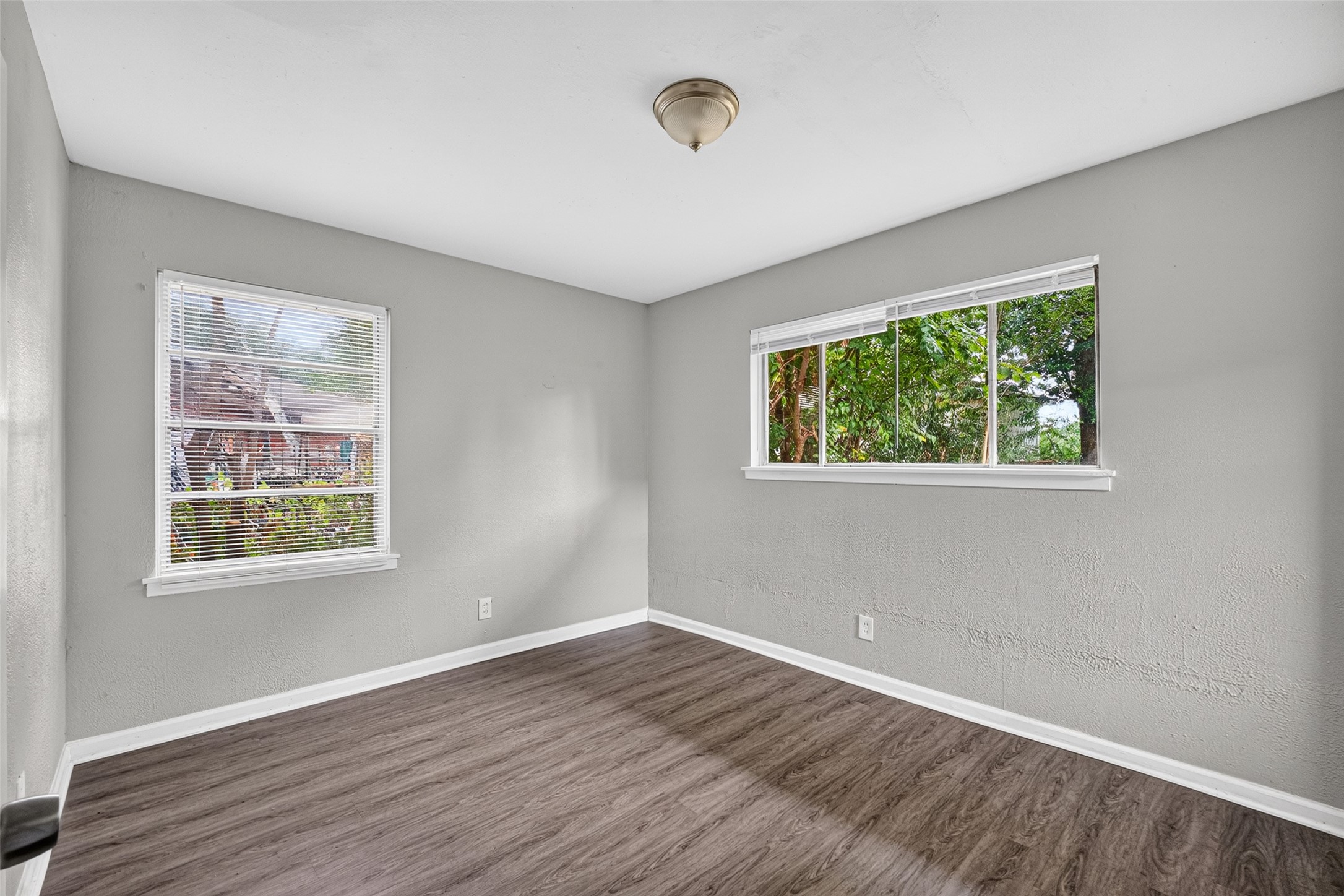9610 Foredale Street Property Photo 23