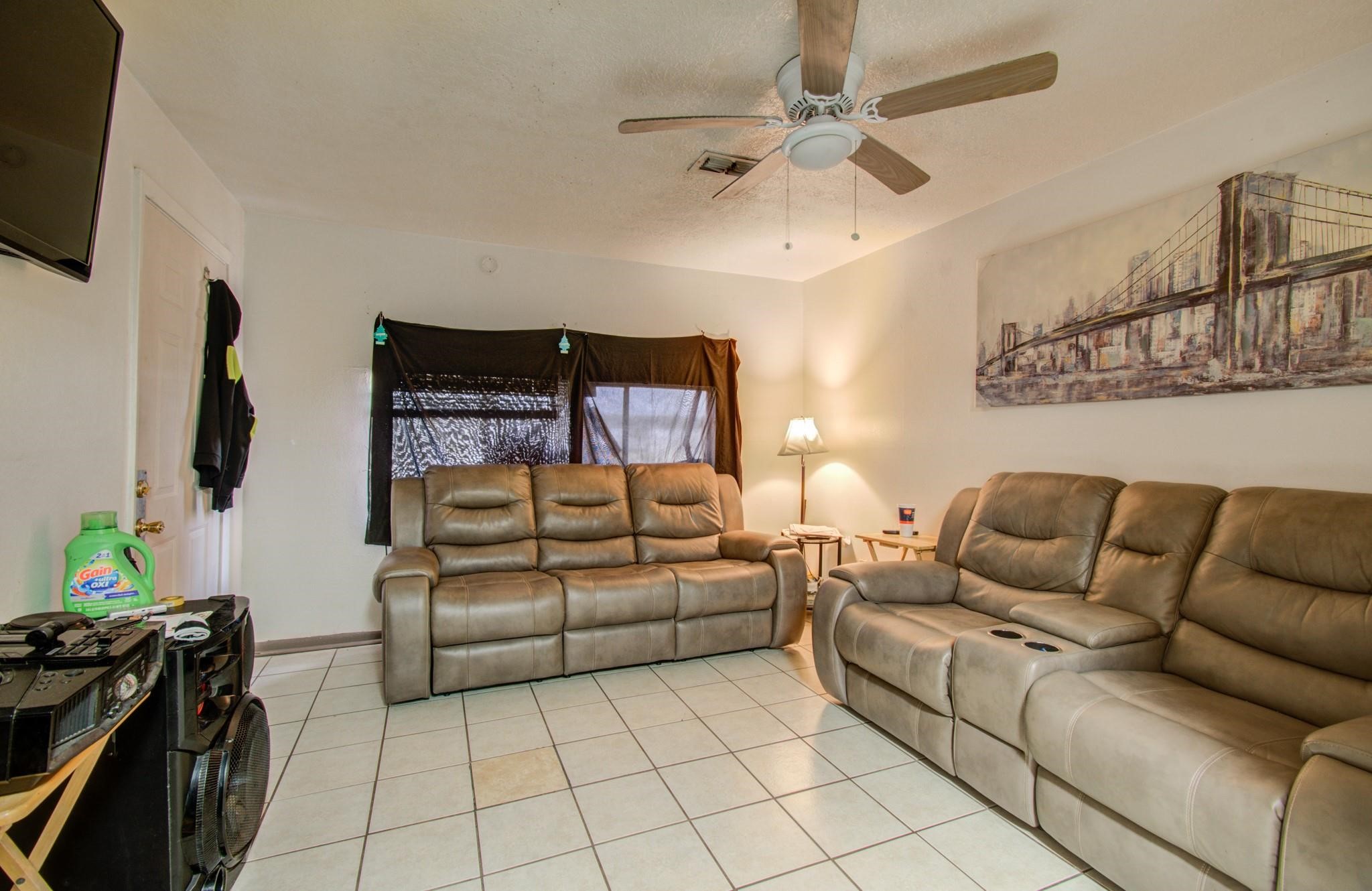 3610 Almeda Genoa Road Property Photo 5