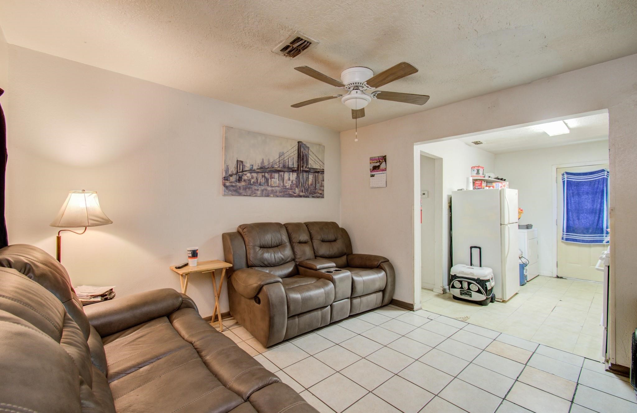 3610 Almeda Genoa Road Property Photo 6