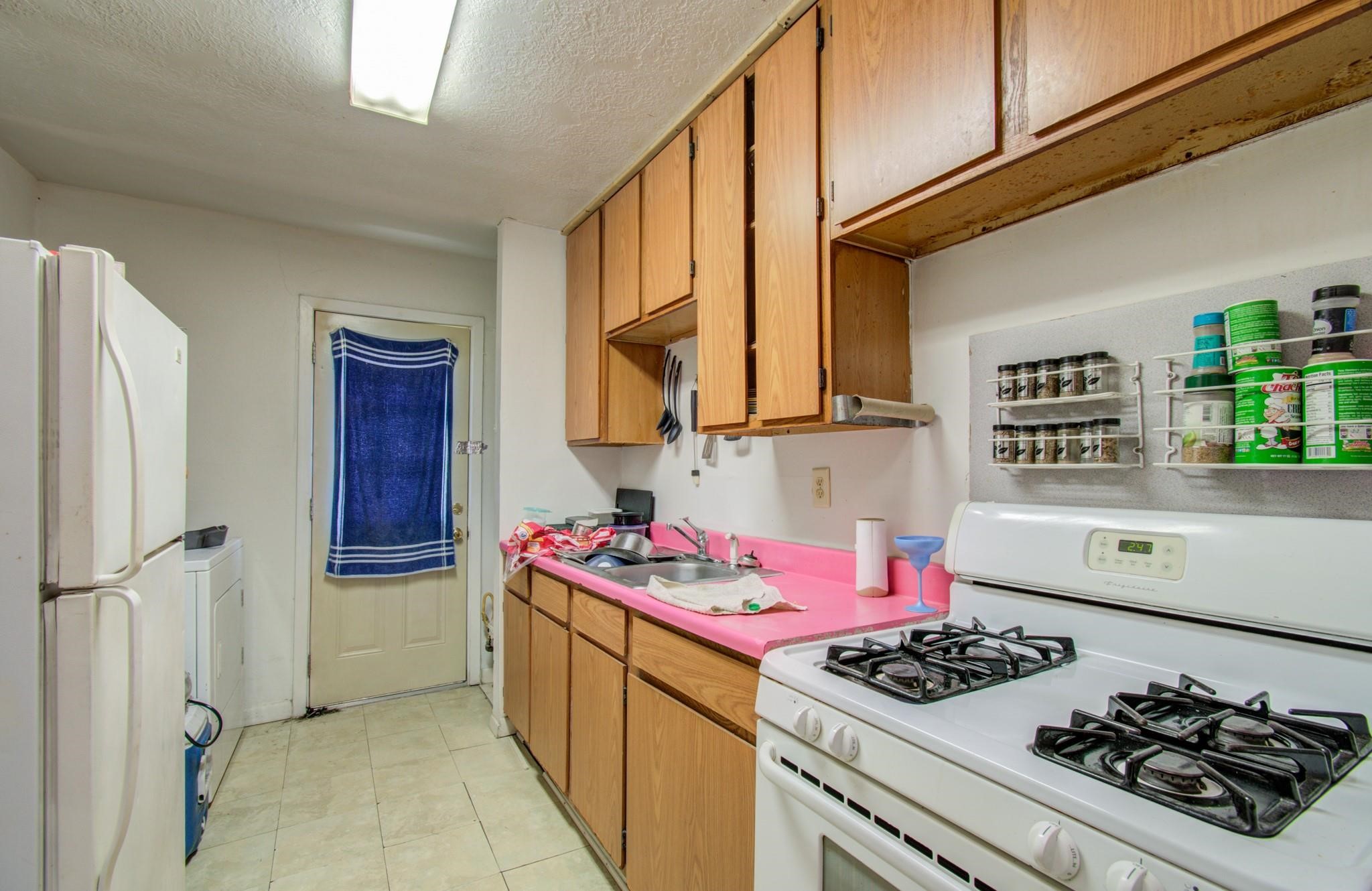 3610 Almeda Genoa Road Property Photo 7