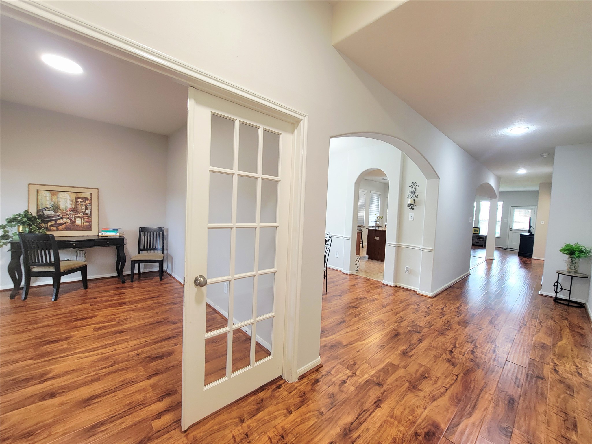 8811 Henrico Lane Property Photo 2