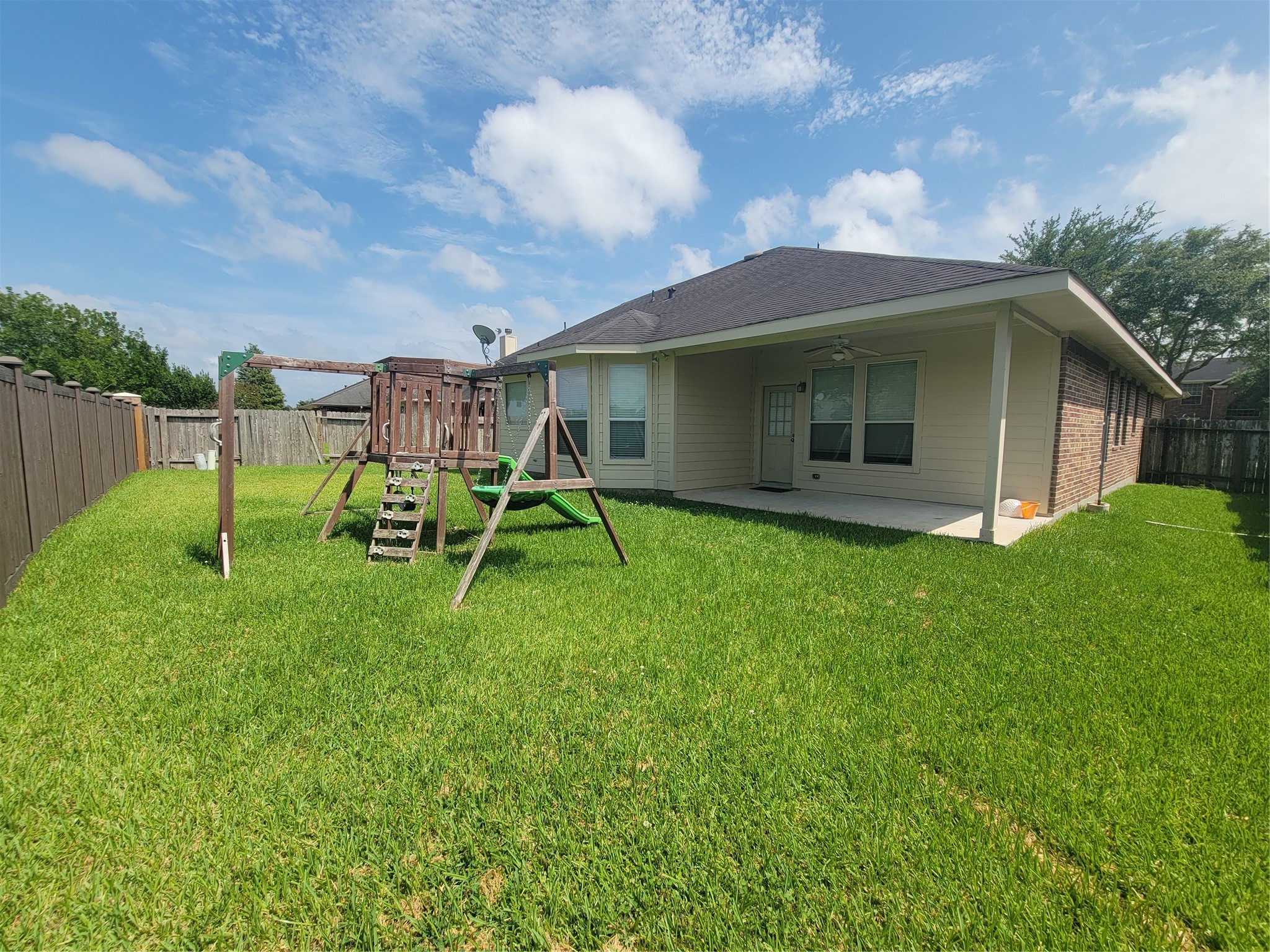 8811 Henrico Lane Property Photo 12