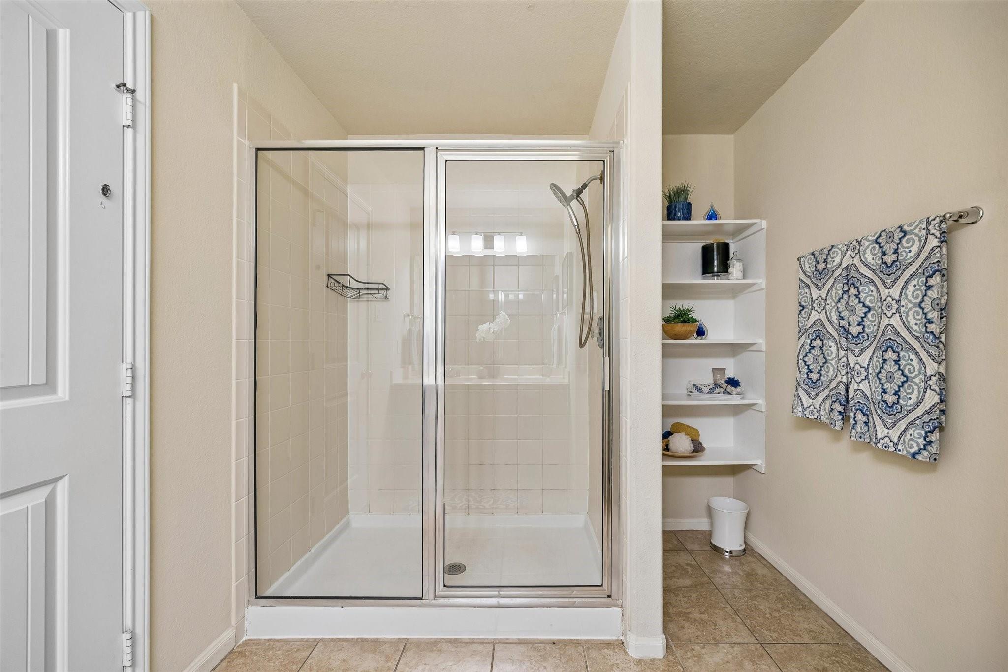 9307 Rustling Manor Lane, Richmond Tx 77407 Property Photo 11