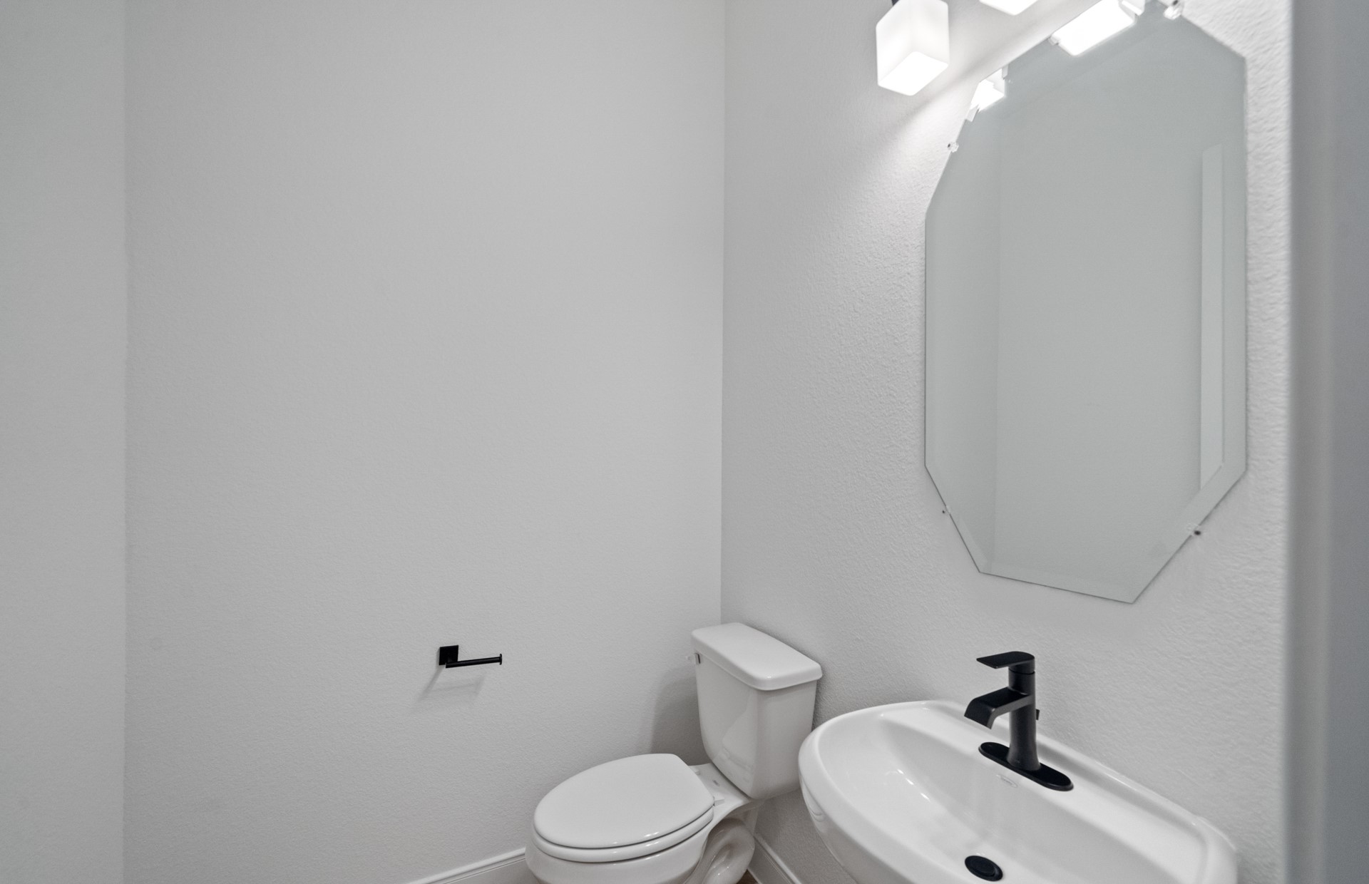 6118 Lush Pasture Lane Property Photo 6