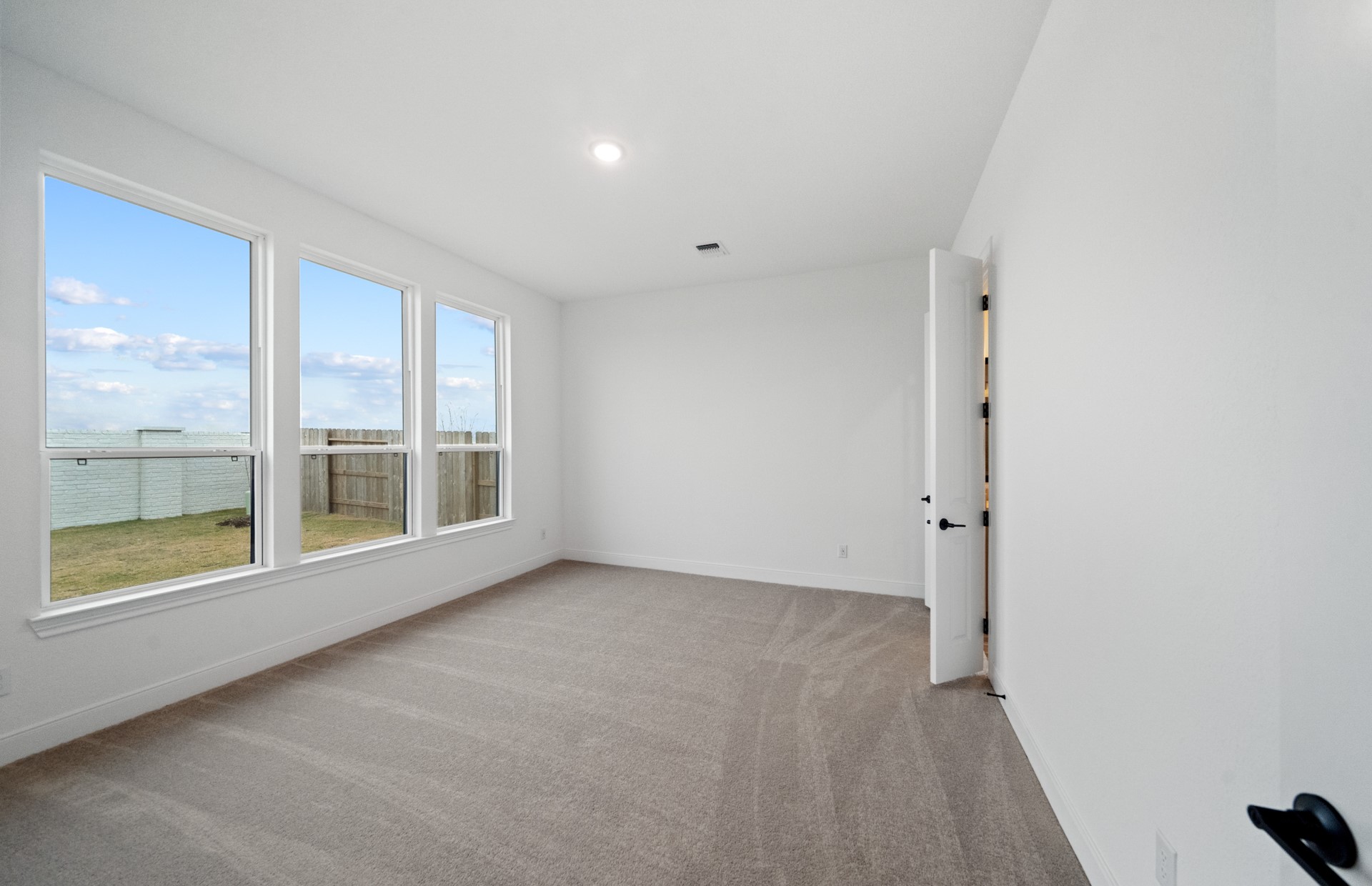 6118 Lush Pasture Lane Property Photo 13