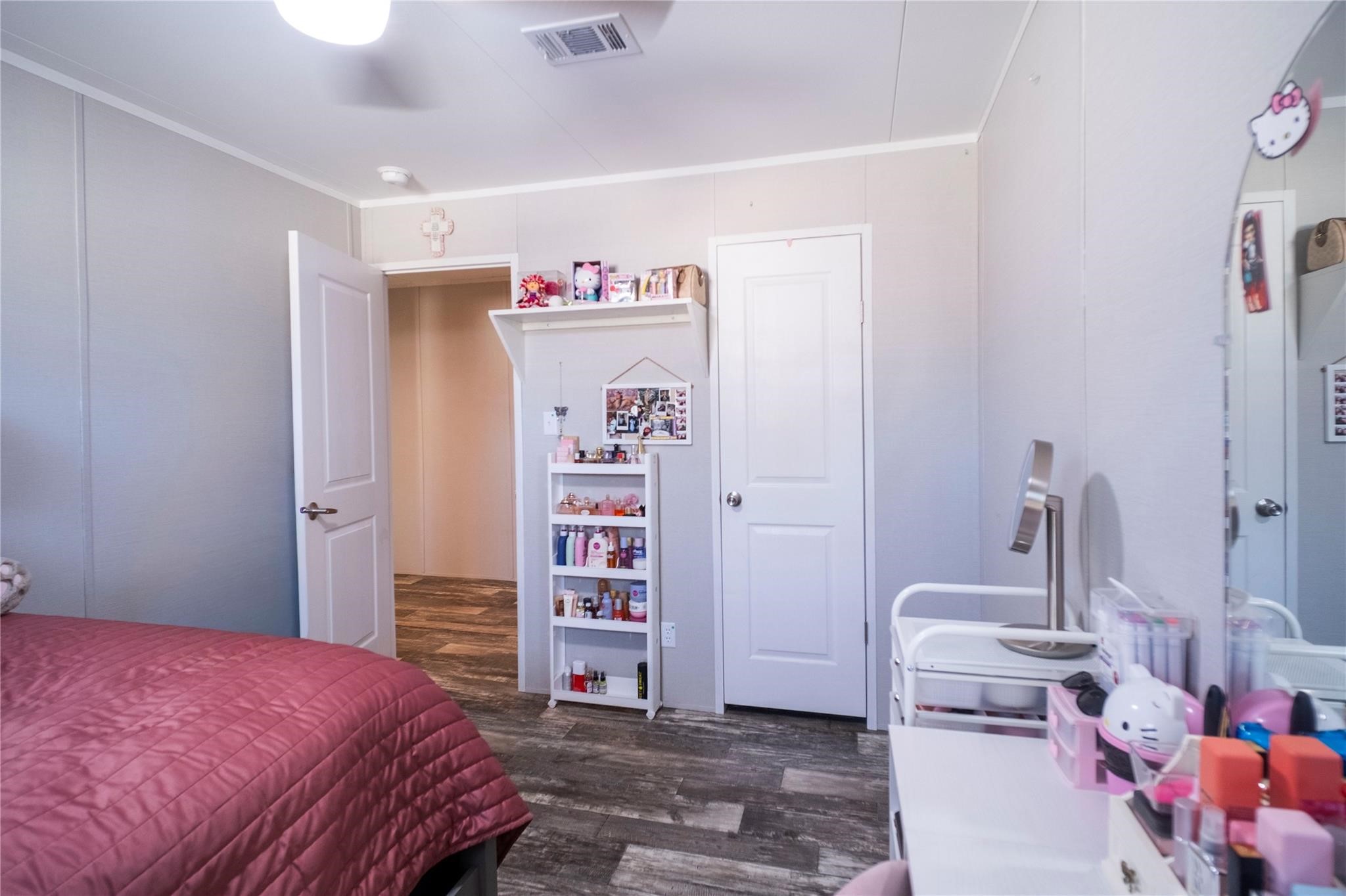 5402 Five Oaks Drive Property Photo 25