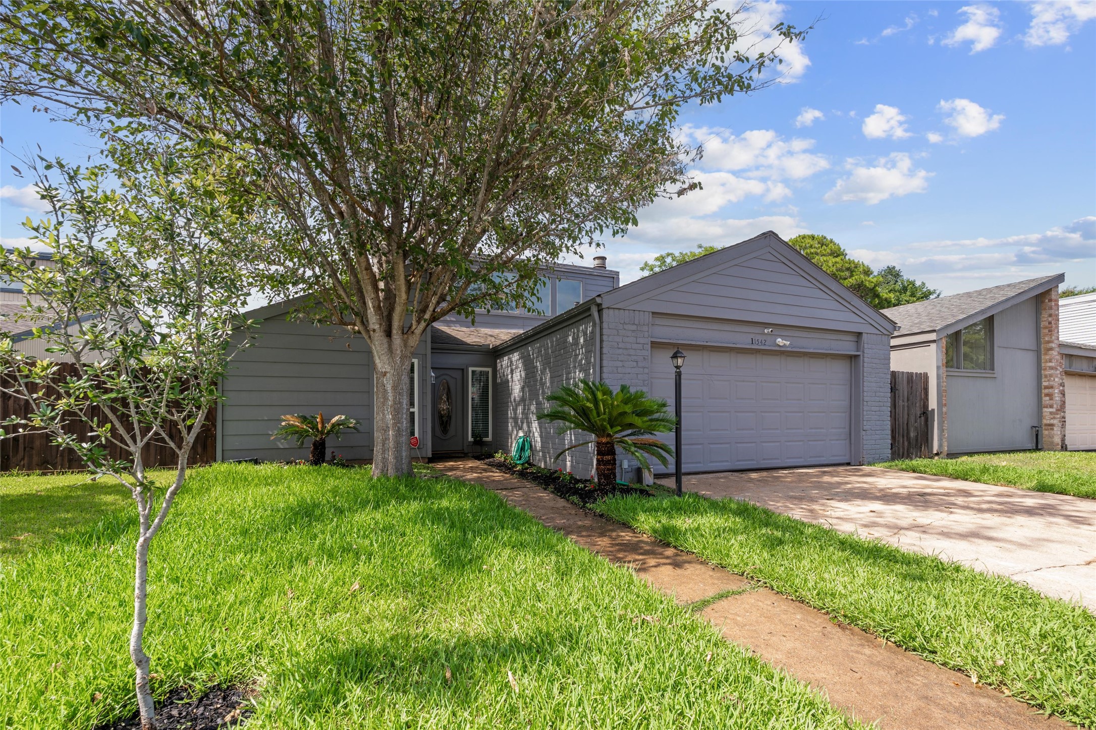 11542 Bellerive Drive Property Photo