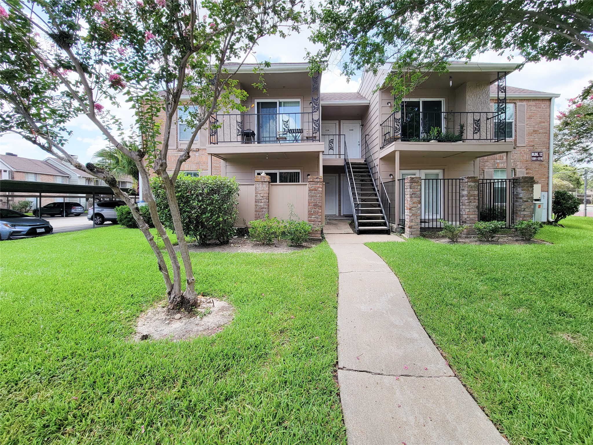 2800 Jeanetta 1209 Property Photo 1