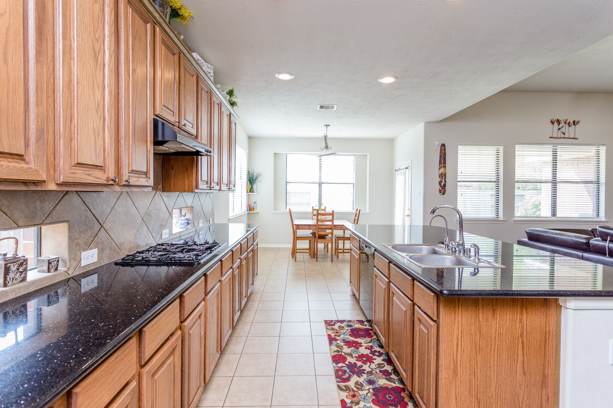 6706 Ashworth Drive Property Photo 10