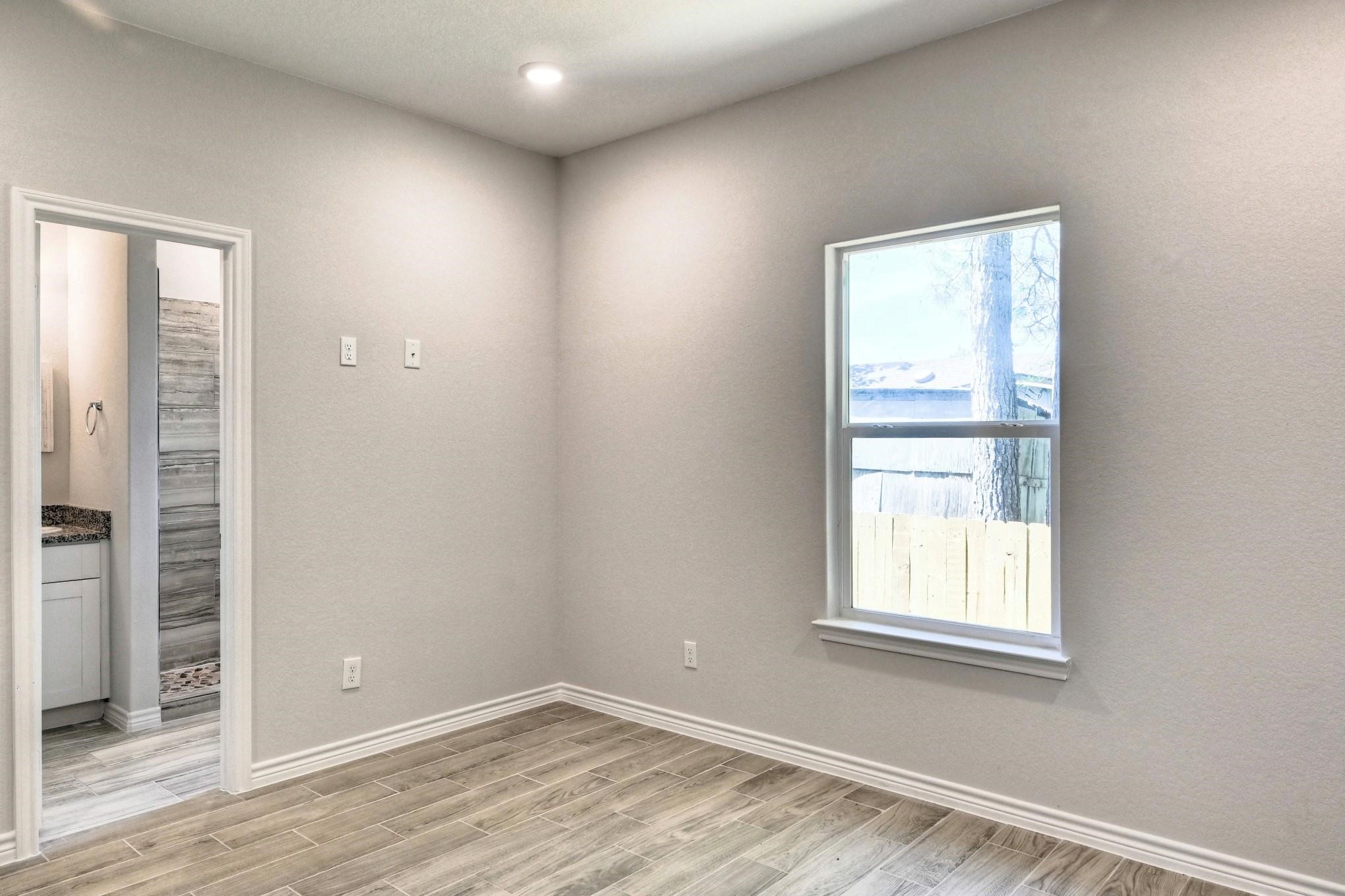 9591 Darkwood Property Photo 16