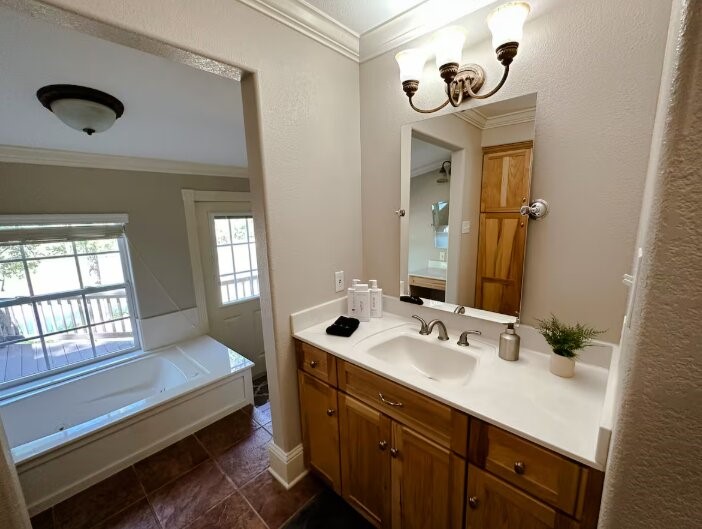 38 Martha Lane Property Photo 22