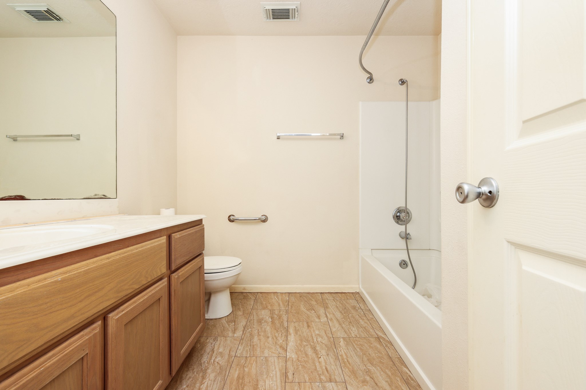 1006 Harrisburg Court Property Photo 18