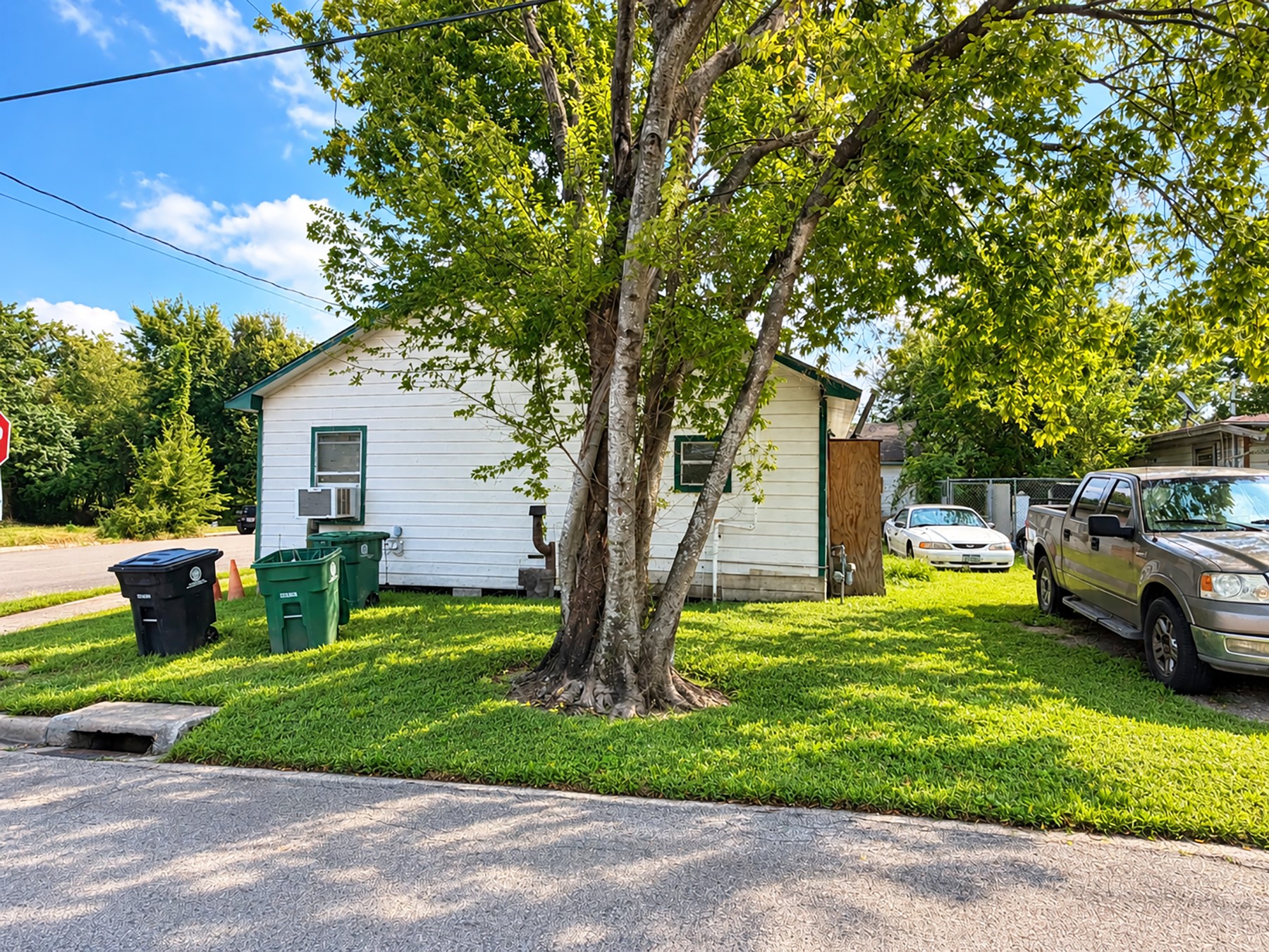 3202 Orange Street Property Photo 5