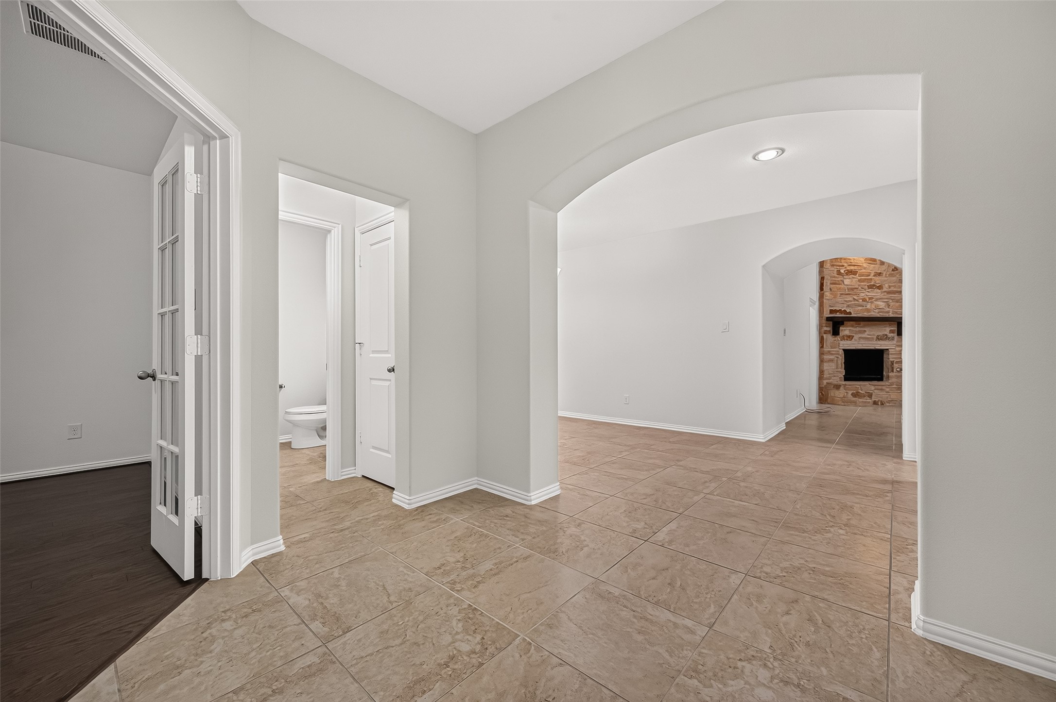 21018 Shelbyville Drive Property Photo 8