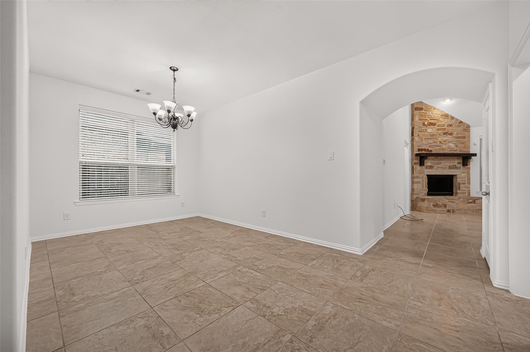 21018 Shelbyville Drive Property Photo 10