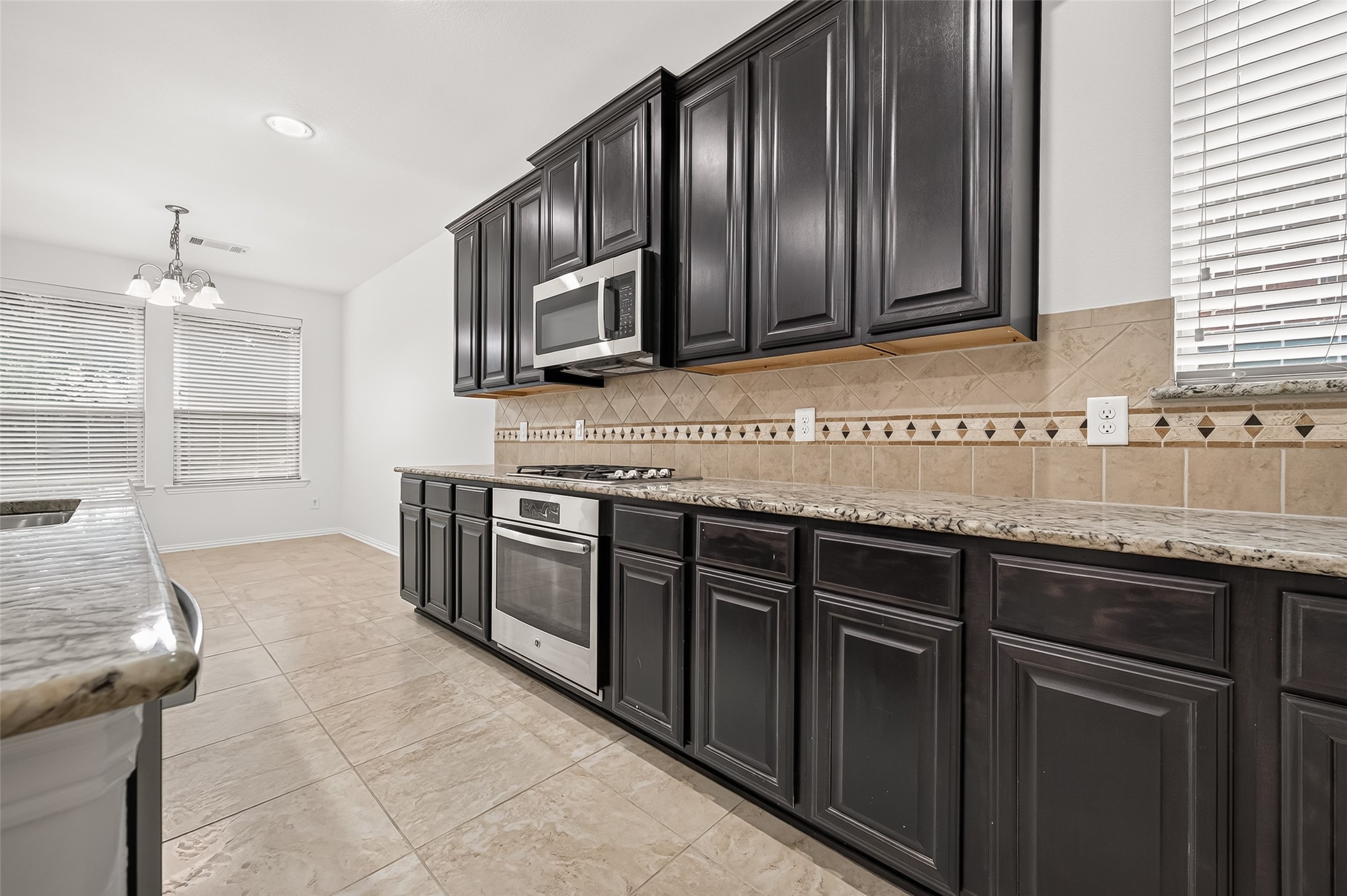 21018 Shelbyville Drive Property Photo 18