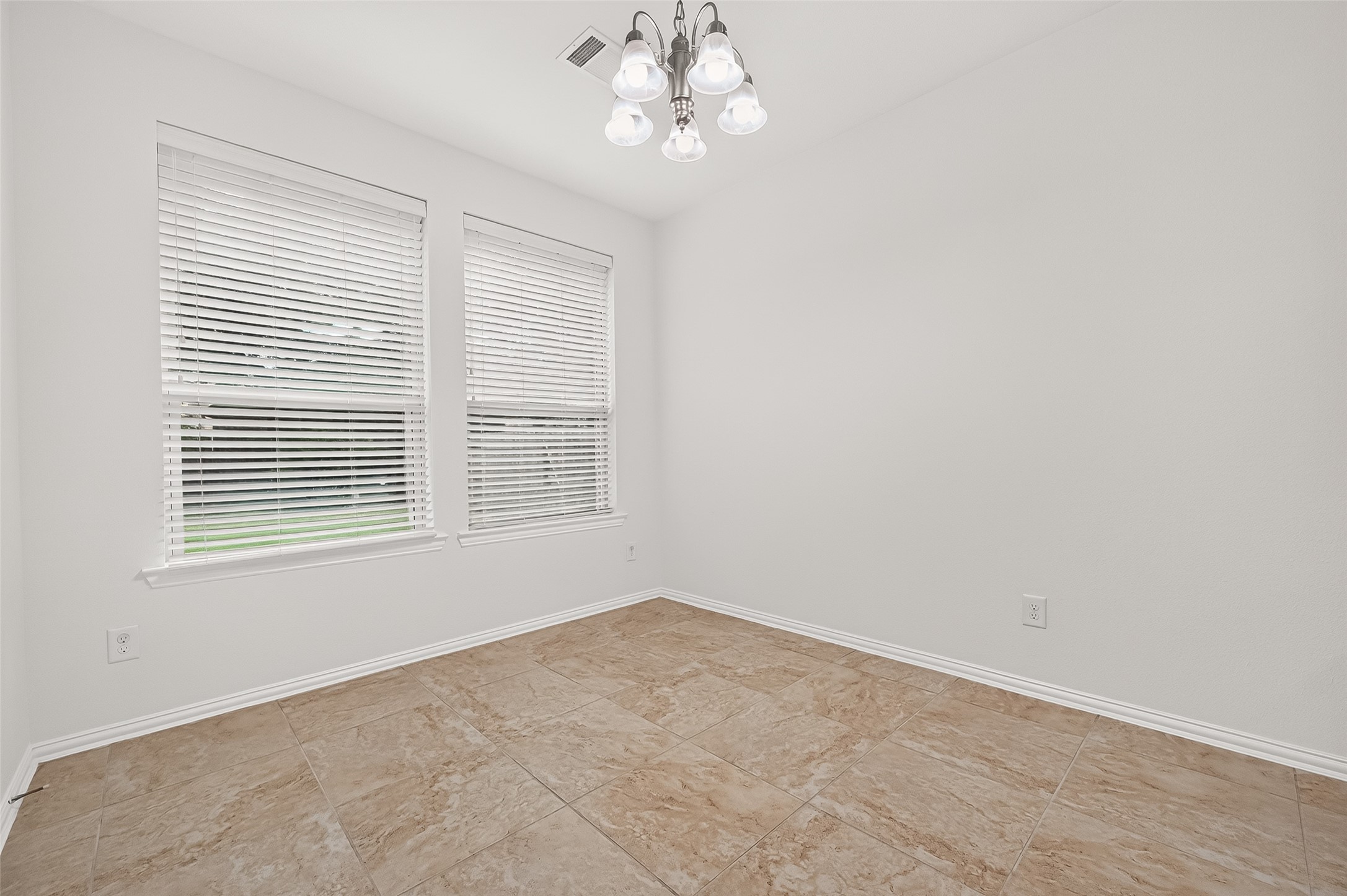 21018 Shelbyville Drive Property Photo 24