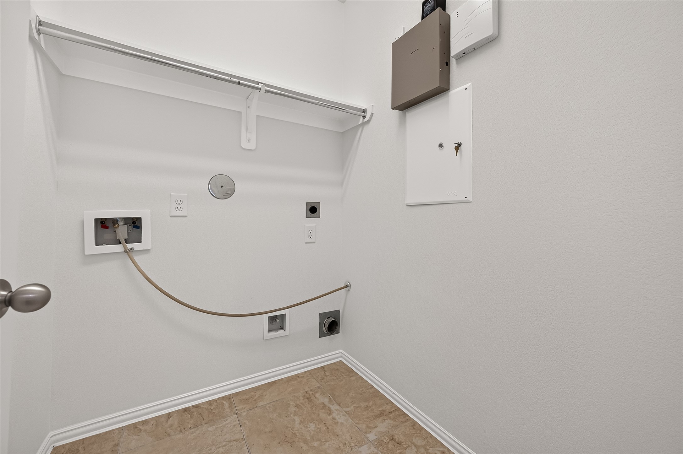 21018 Shelbyville Drive Property Photo 27