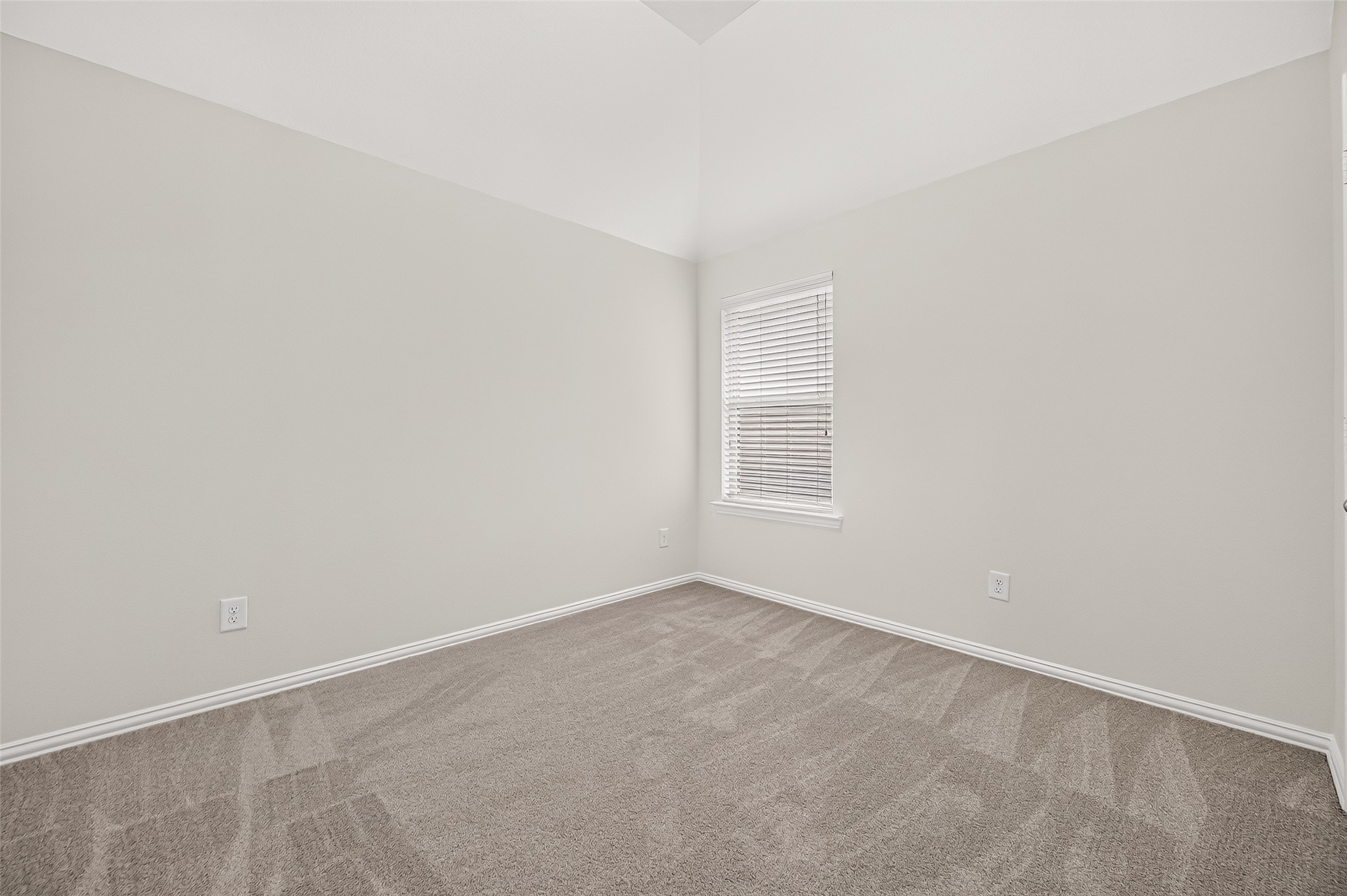 21018 Shelbyville Drive Property Photo 38