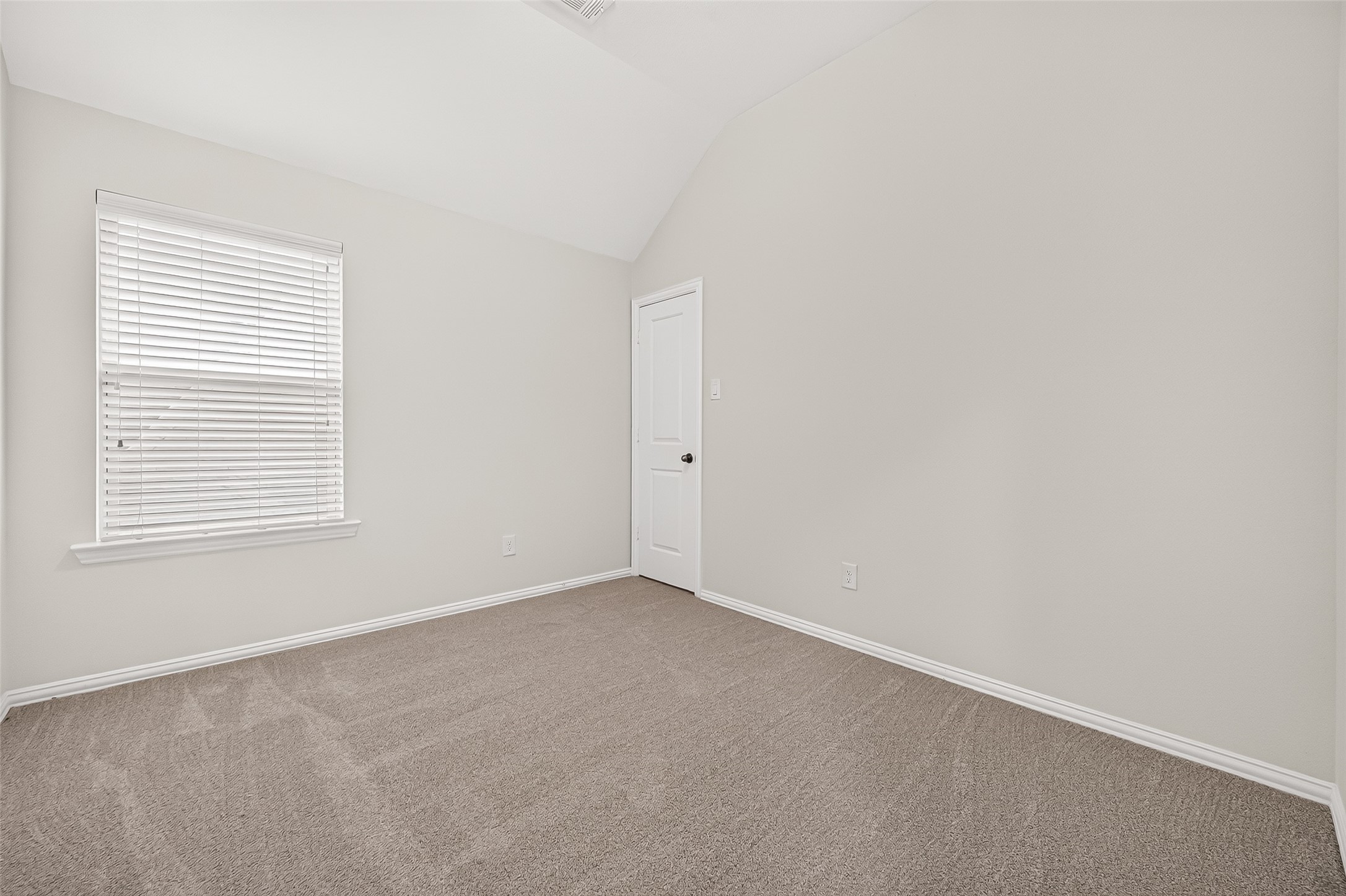 21018 Shelbyville Drive Property Photo 39