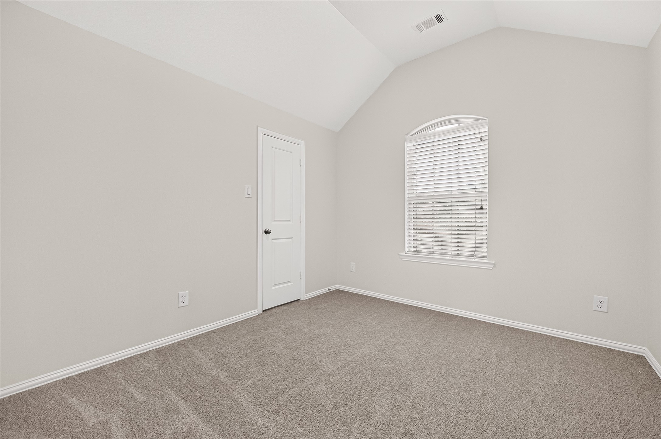 21018 Shelbyville Drive Property Photo 41