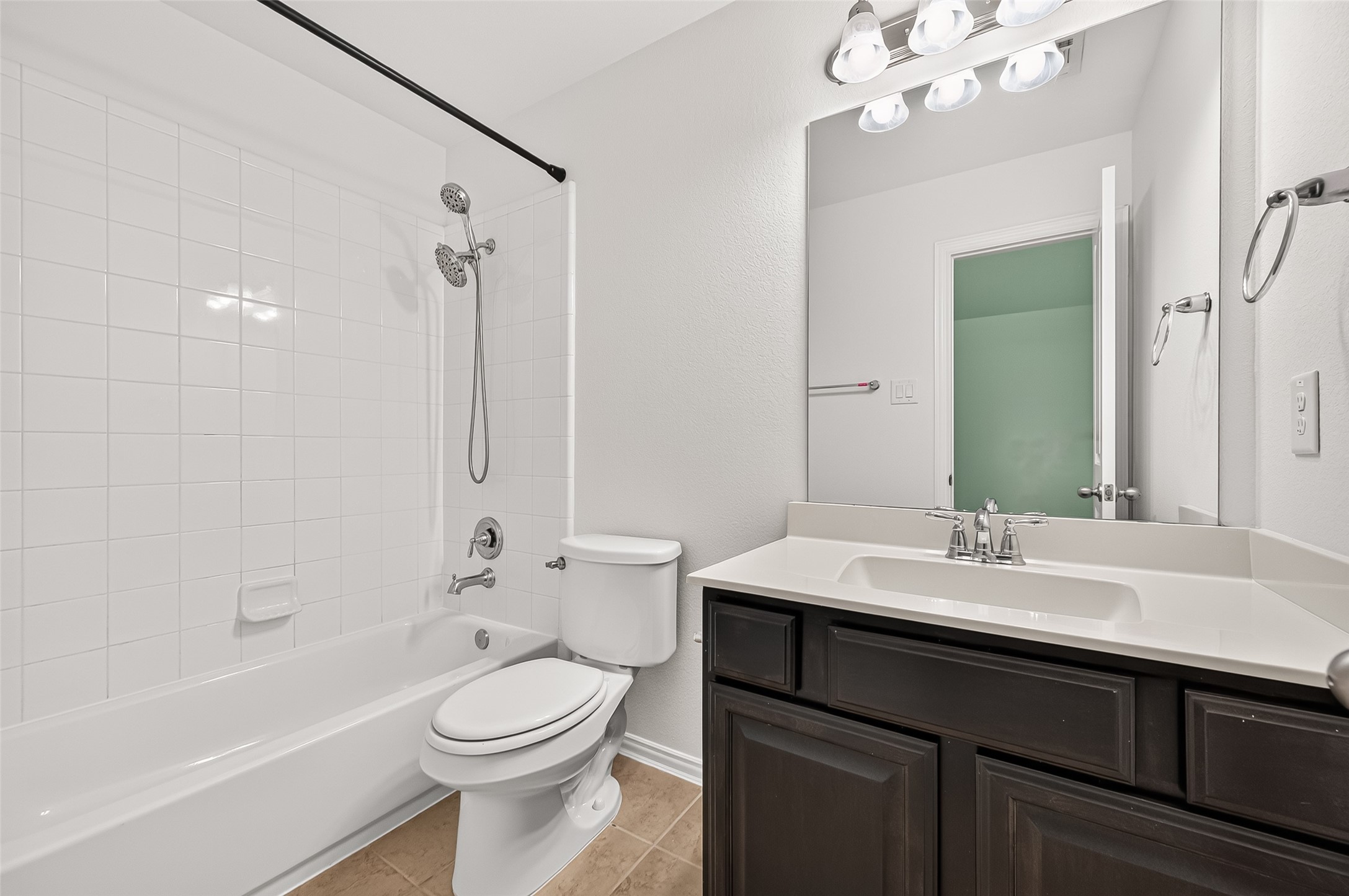 21018 Shelbyville Drive Property Photo 42