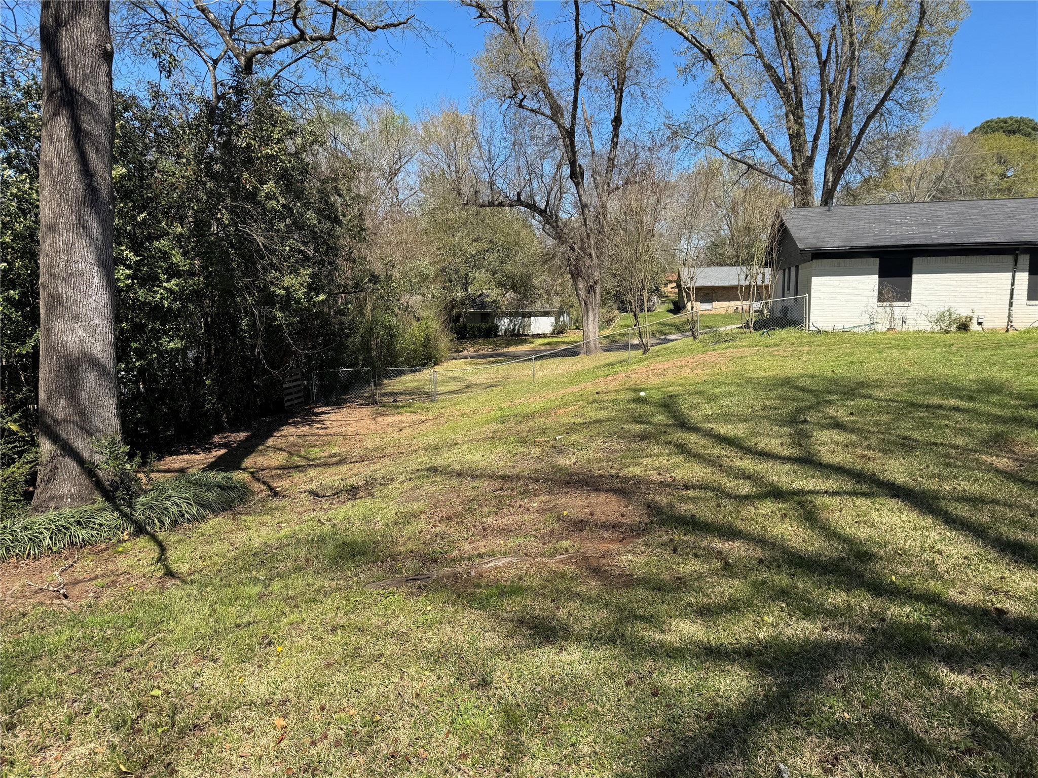 1406 E Brazos St Property Photo 22
