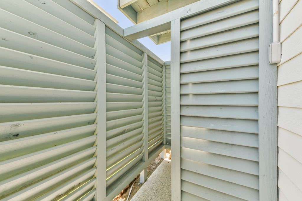 4110 Fort Bend Drive Property Photo 2