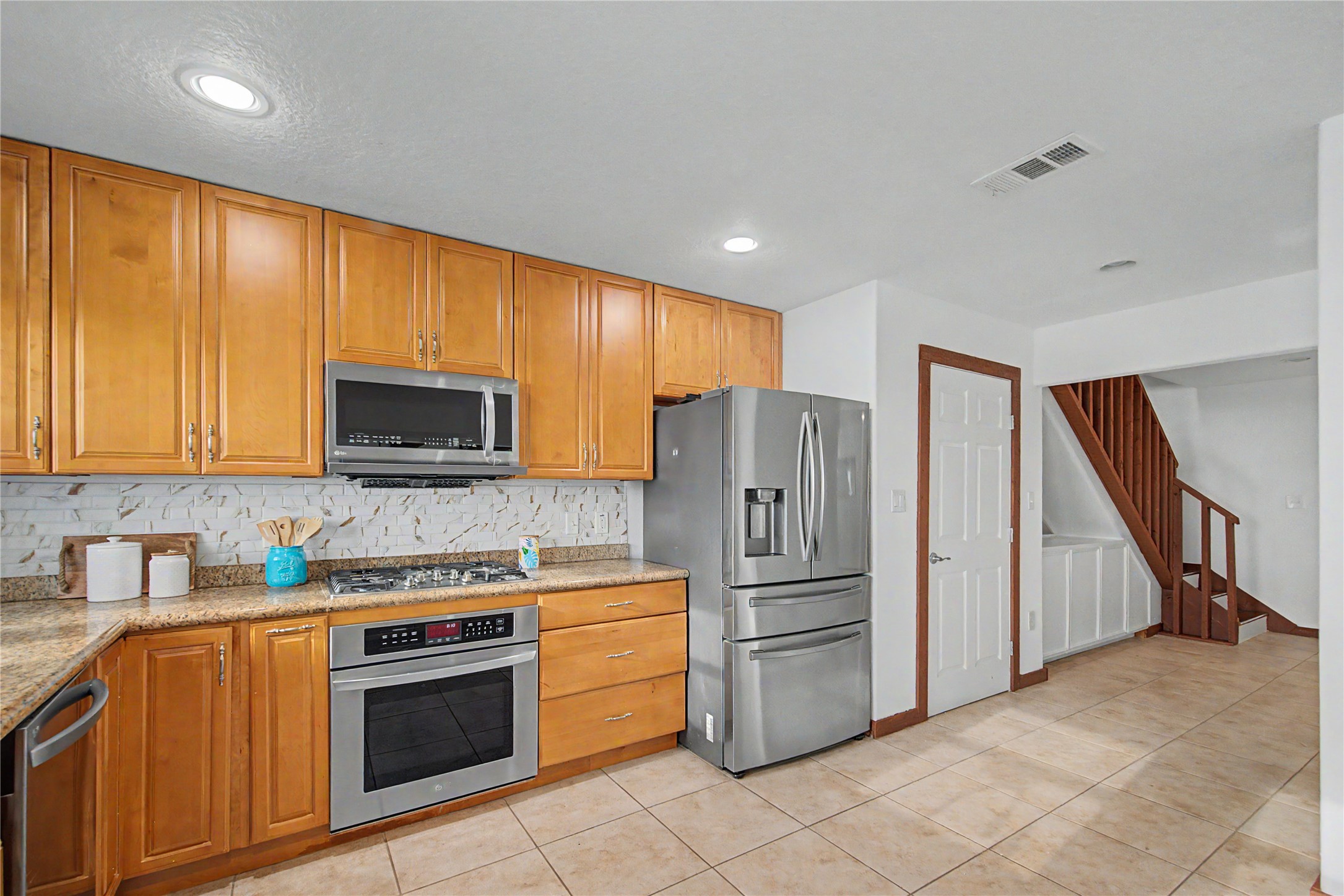 804 Bay Avenue Property Photo 18