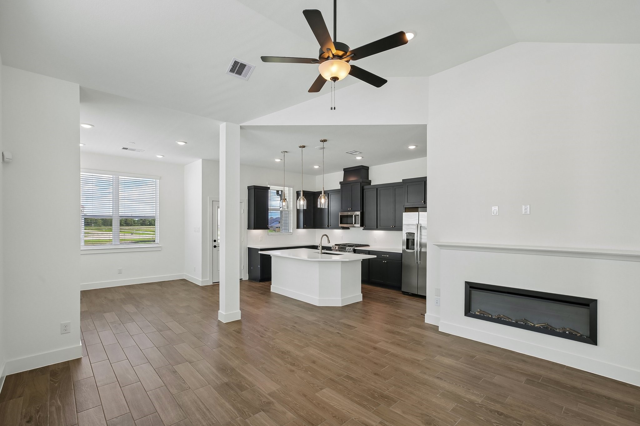 10119 Palm Springs Place Property Photo 6