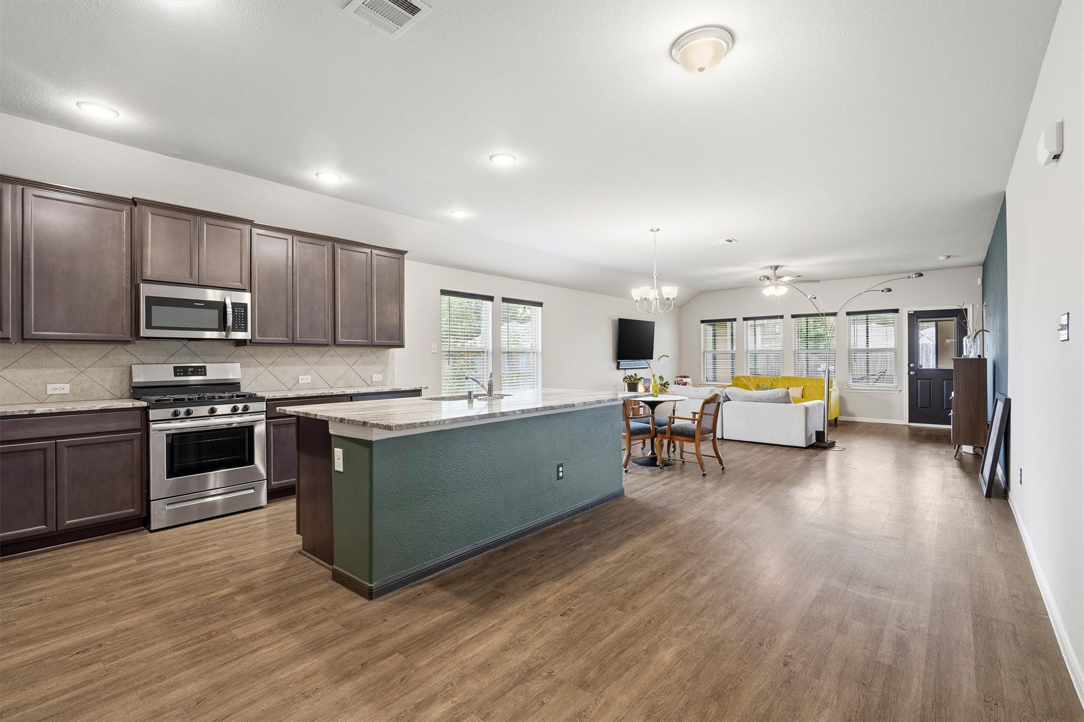 6303 Cambrai Wood Lane Property Photo 4