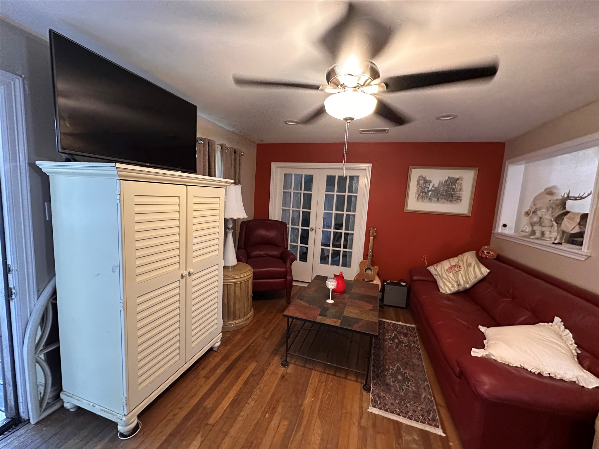 1502 Tabor Street Property Photo 10