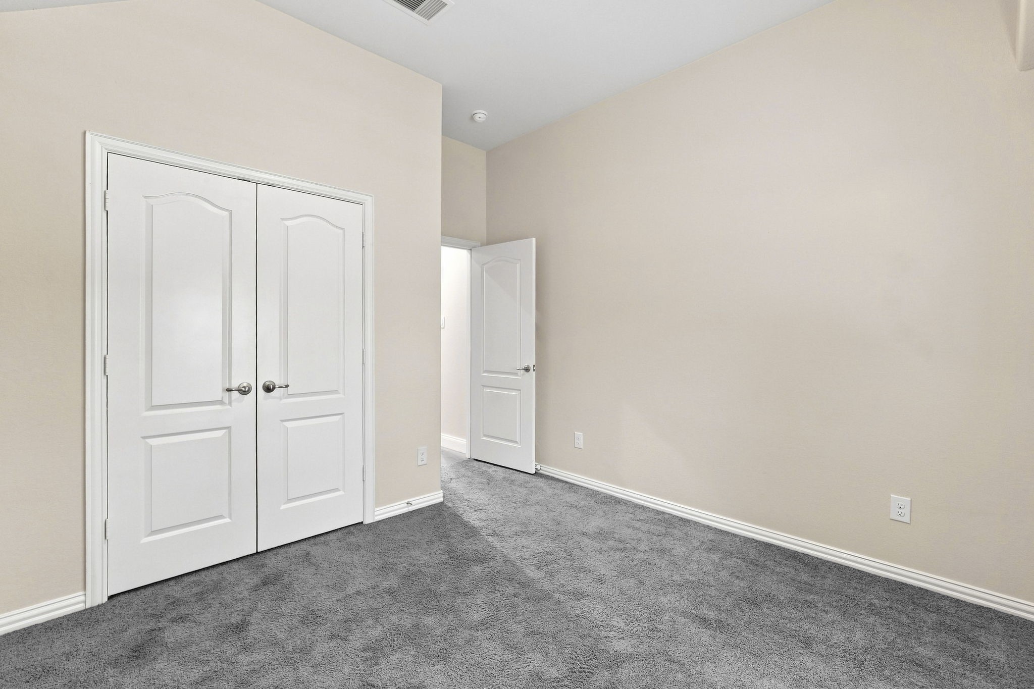 27911 Hidden Stream Drive Property Photo 8