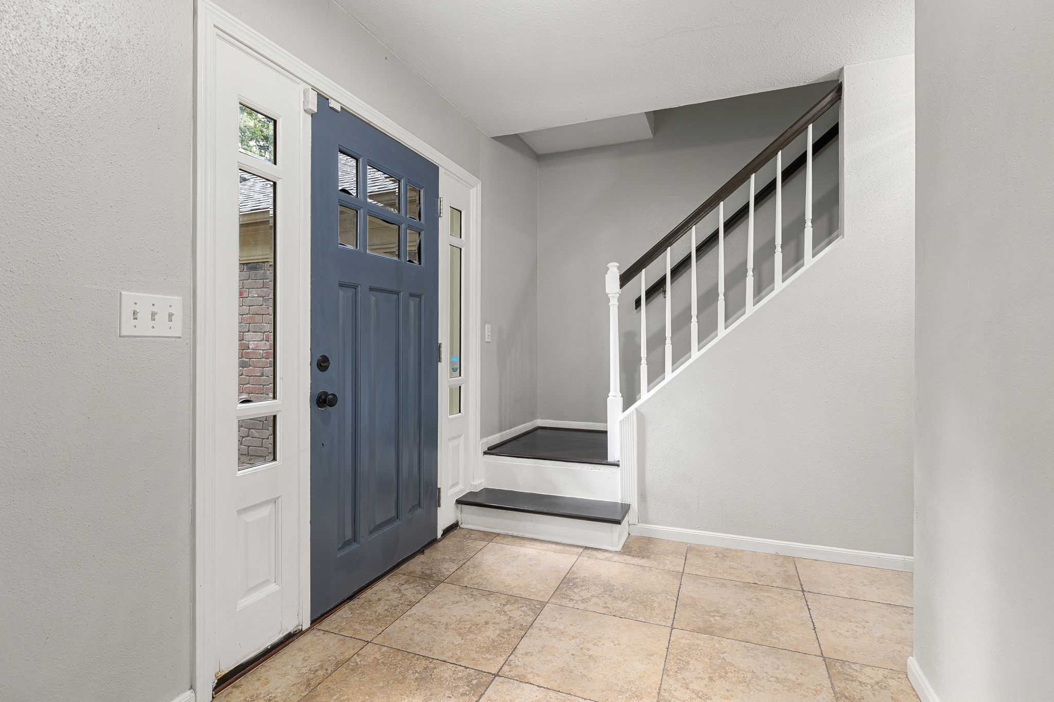 8322 Hot Springs Drive Property Photo 9