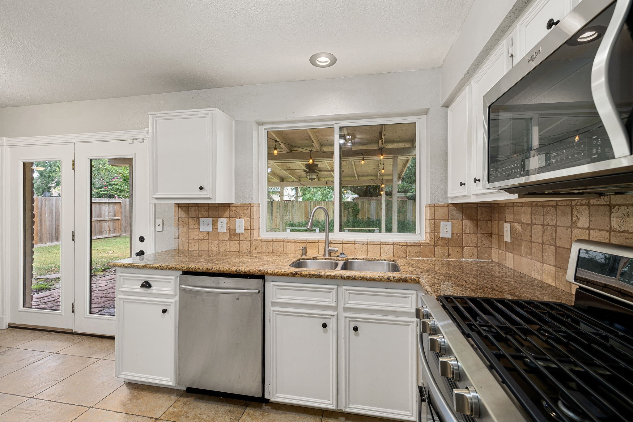 8322 Hot Springs Drive Property Photo 16