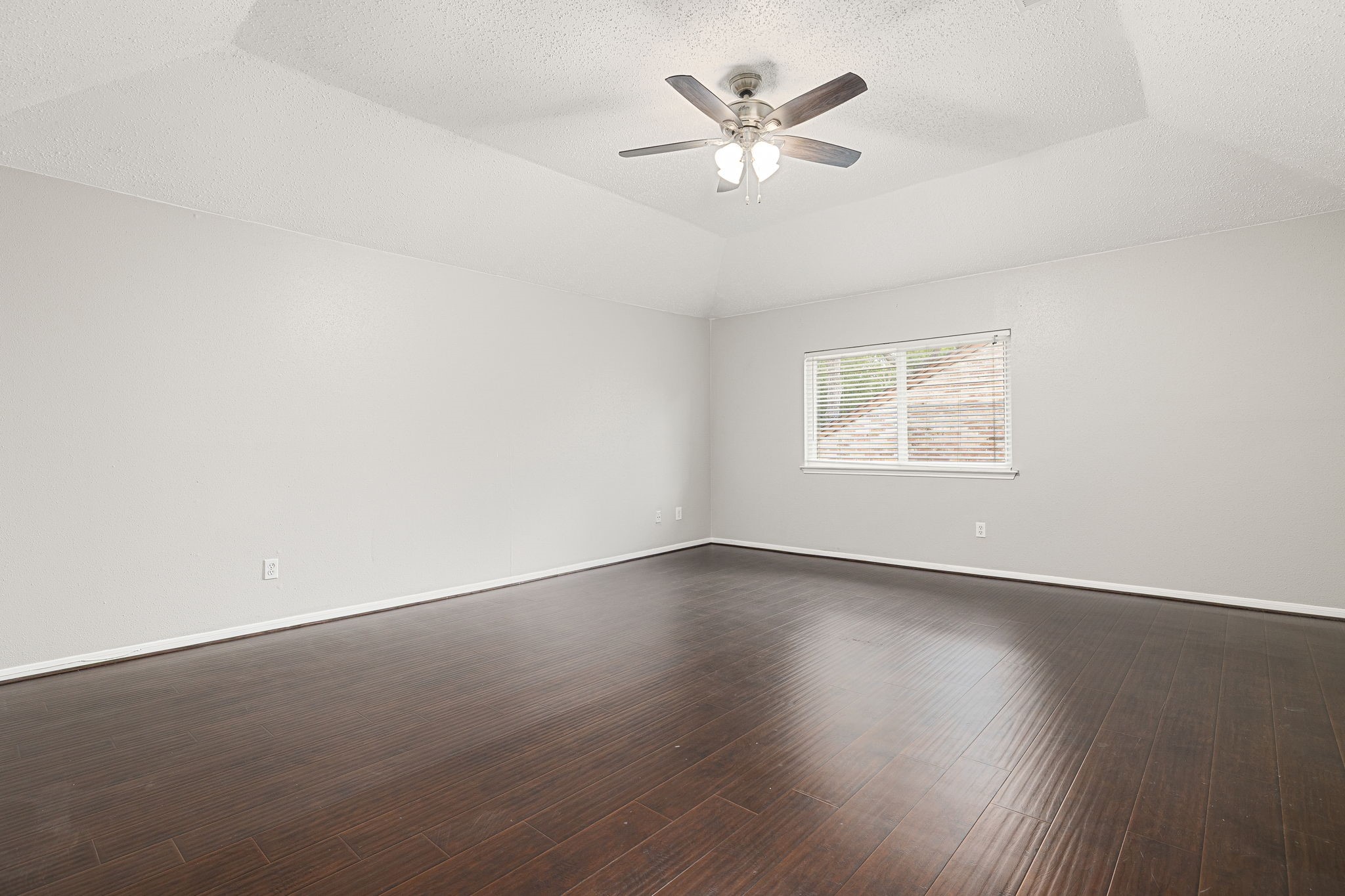 8322 Hot Springs Drive Property Photo 21