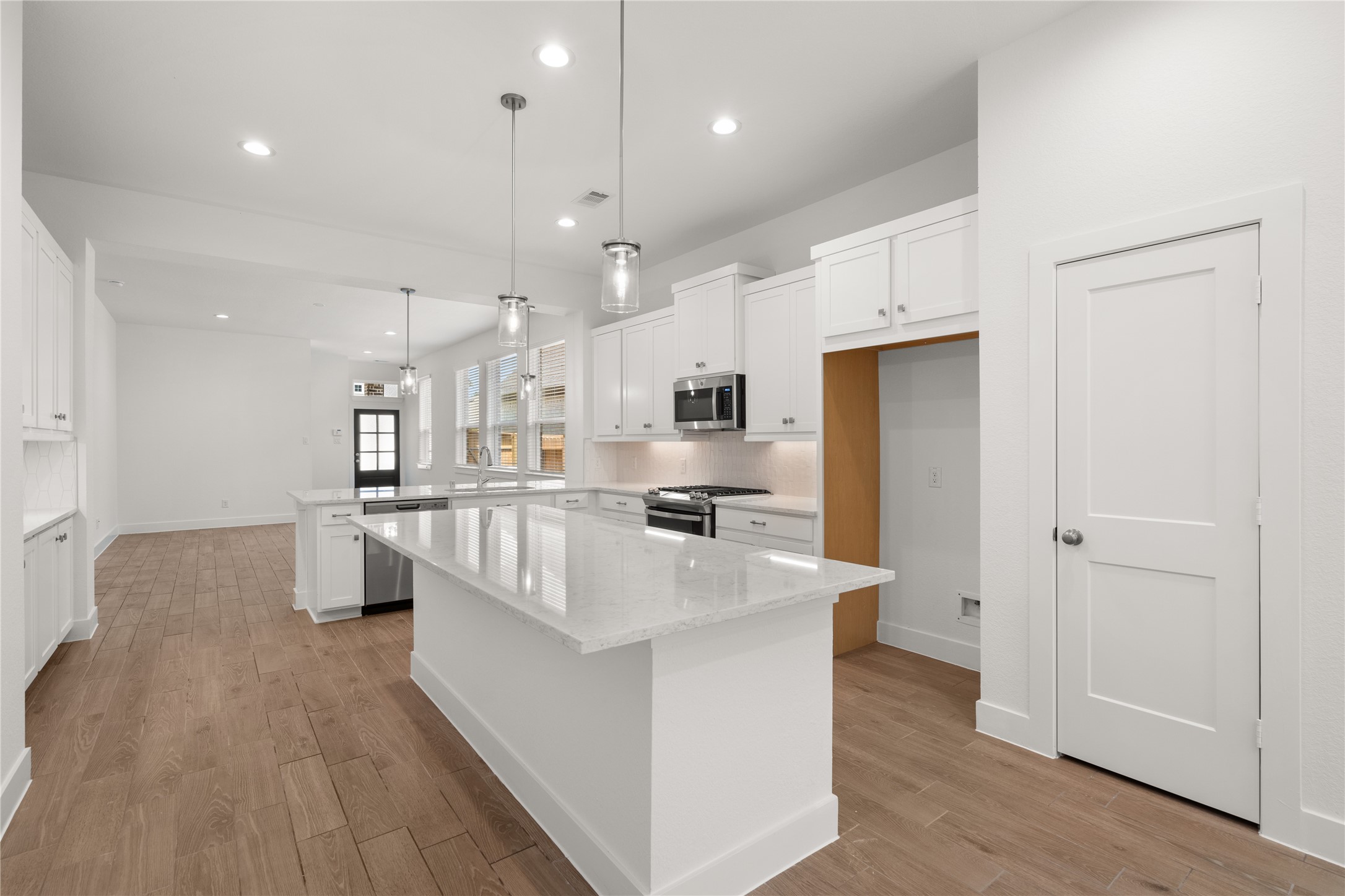 612 Crested Duck Court Property Photo 1