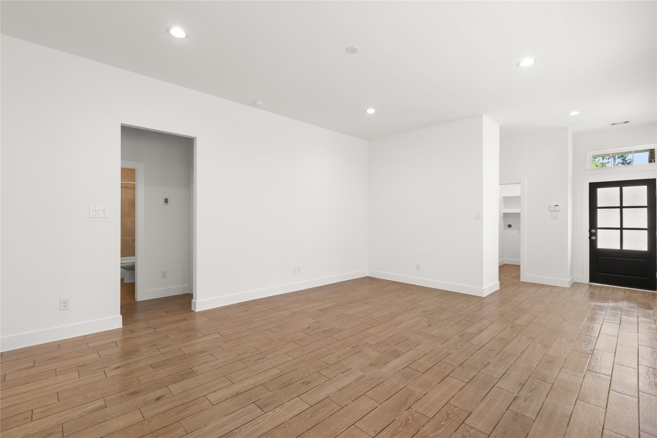 612 Crested Duck Court Property Photo 4