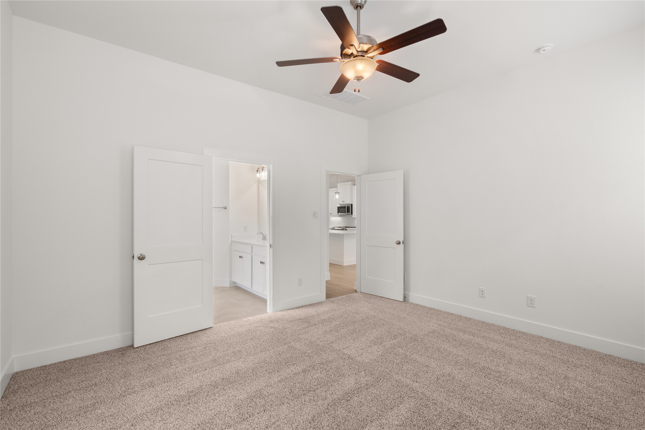 612 Crested Duck Court Property Photo 6