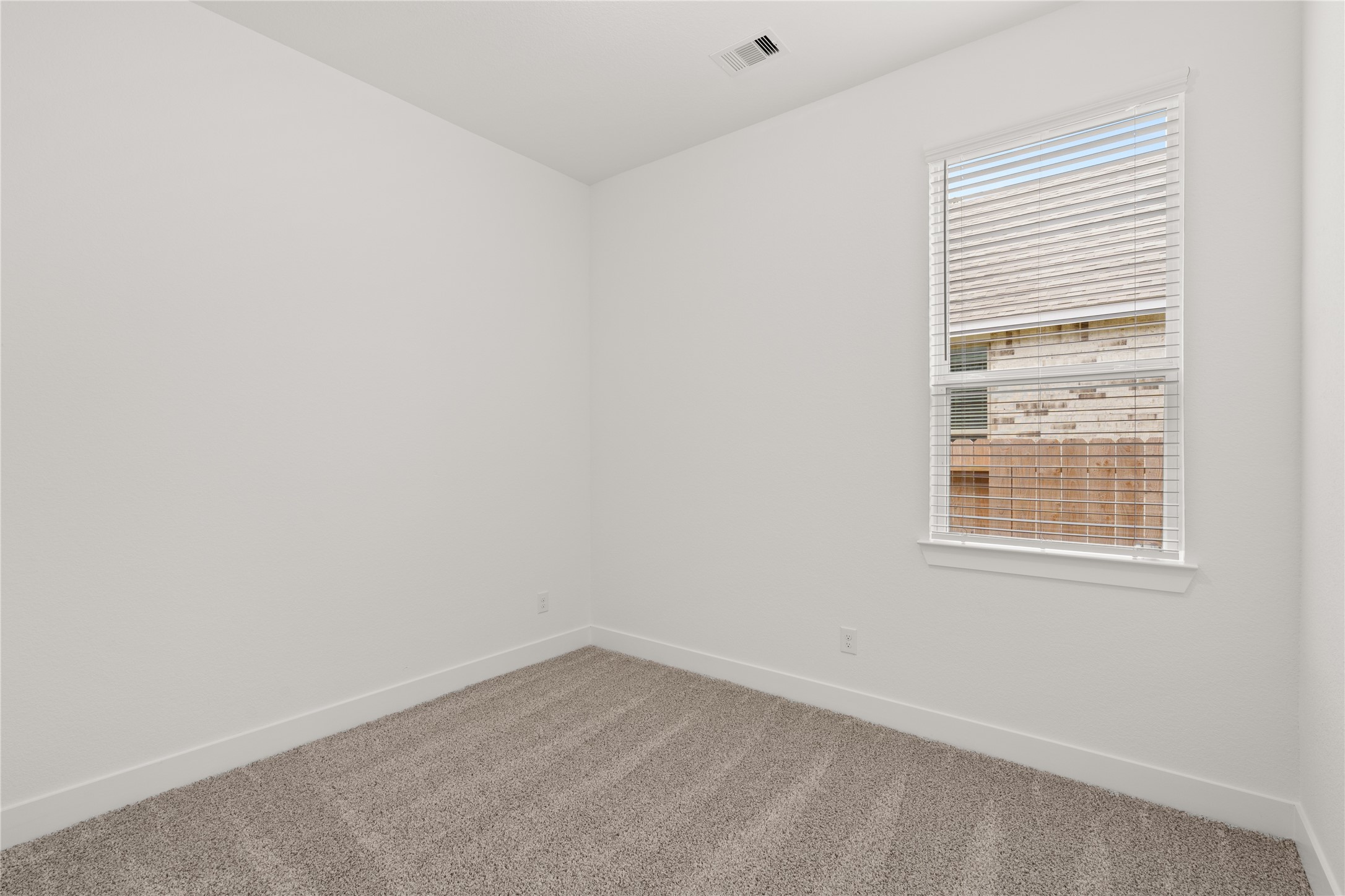 612 Crested Duck Court Property Photo 11