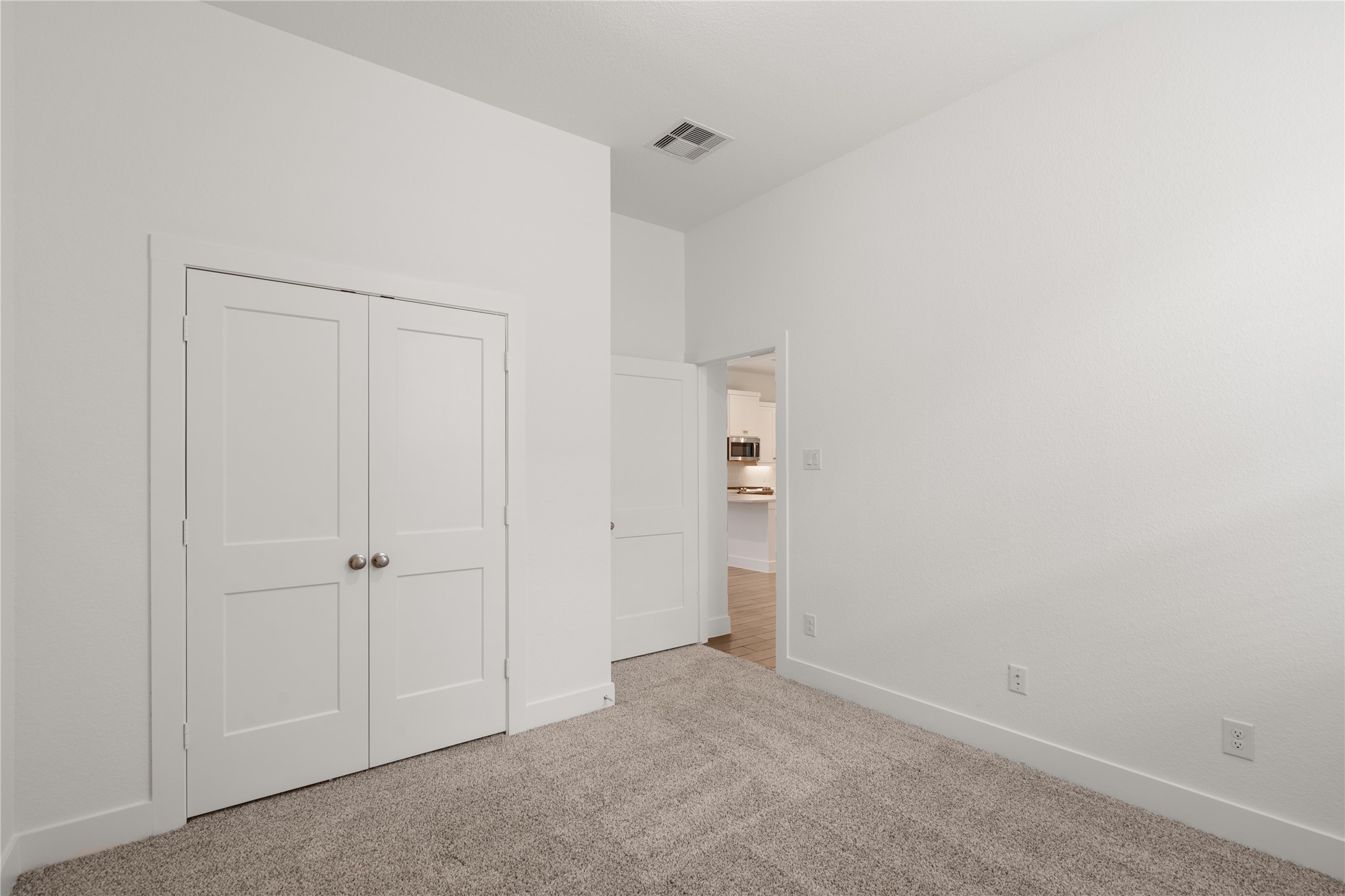 612 Crested Duck Court Property Photo 12
