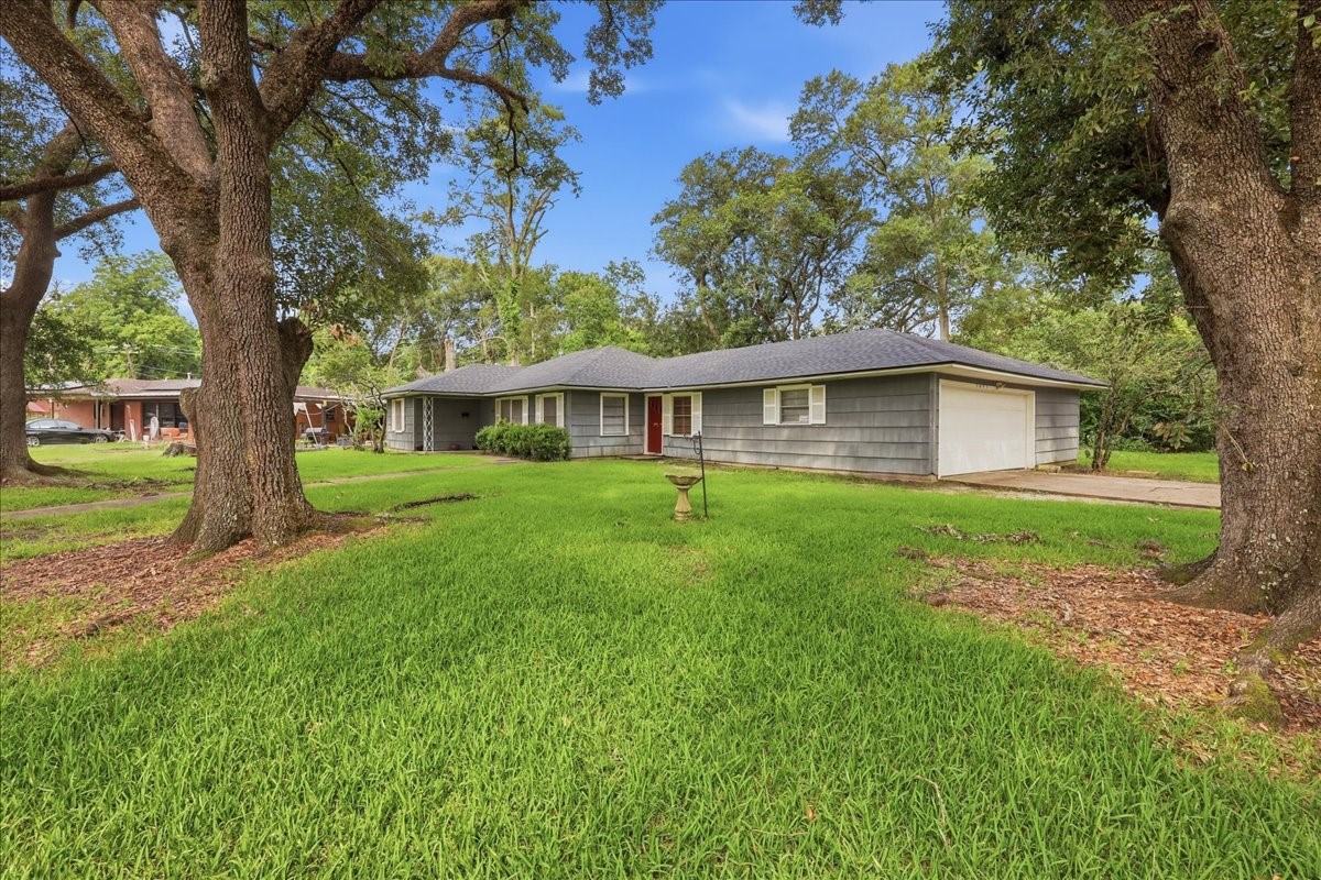 3495 Redwood Drive Property Photo 1