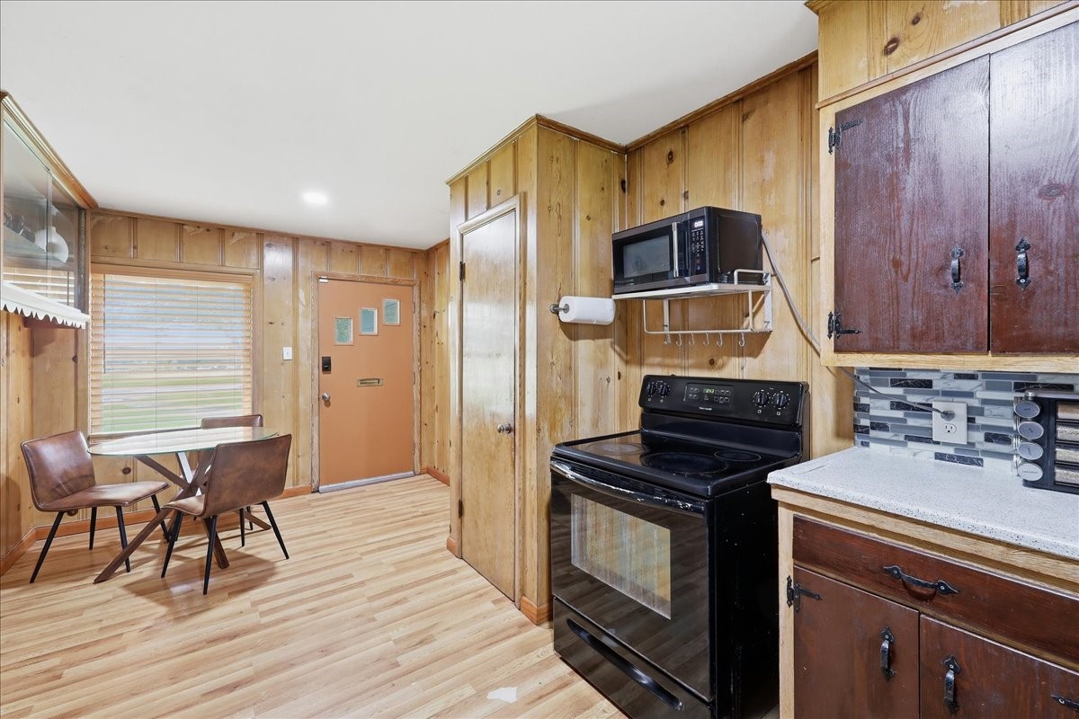 3495 Redwood Drive Property Photo 11