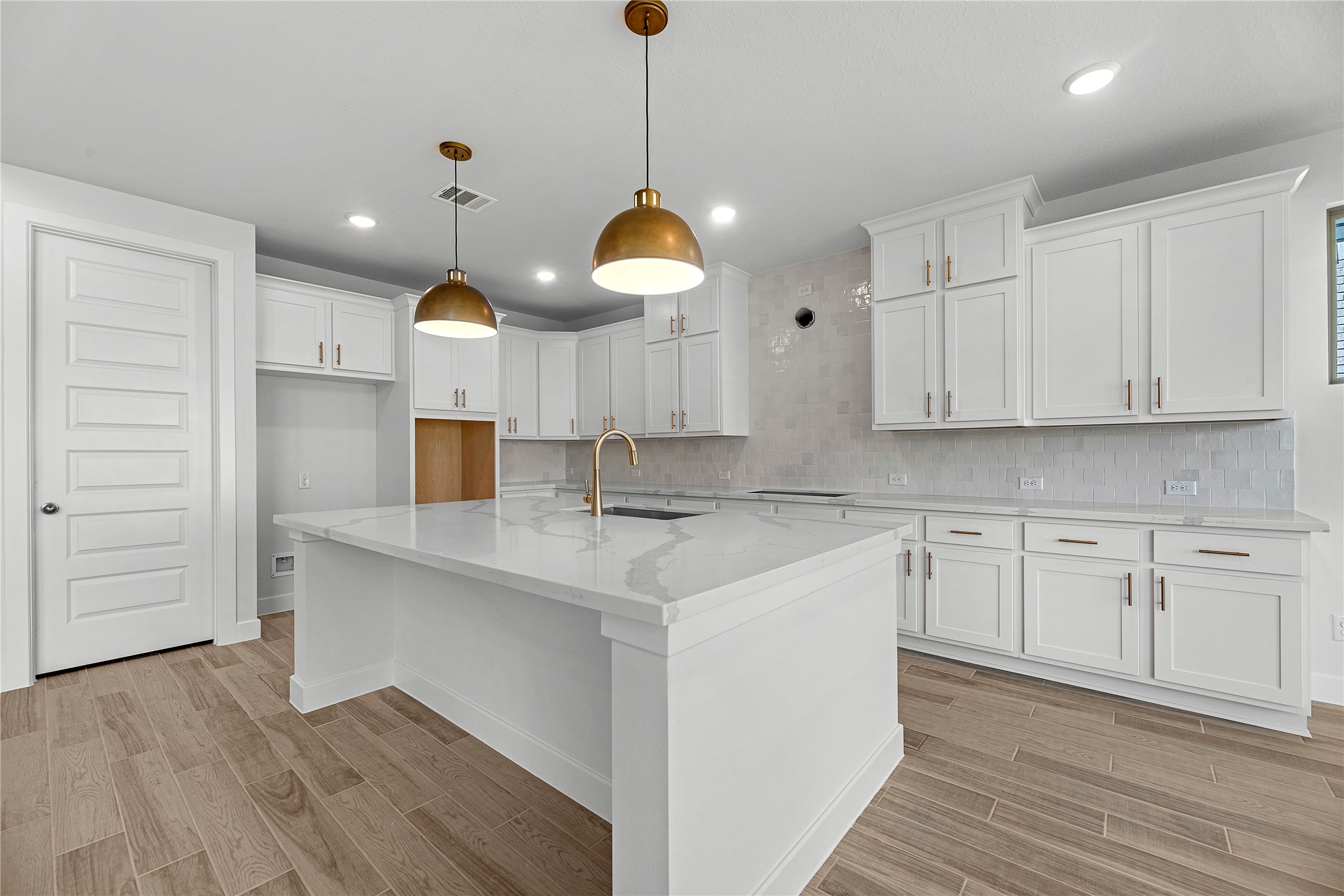 18817 Truman Trail Property Photo 6